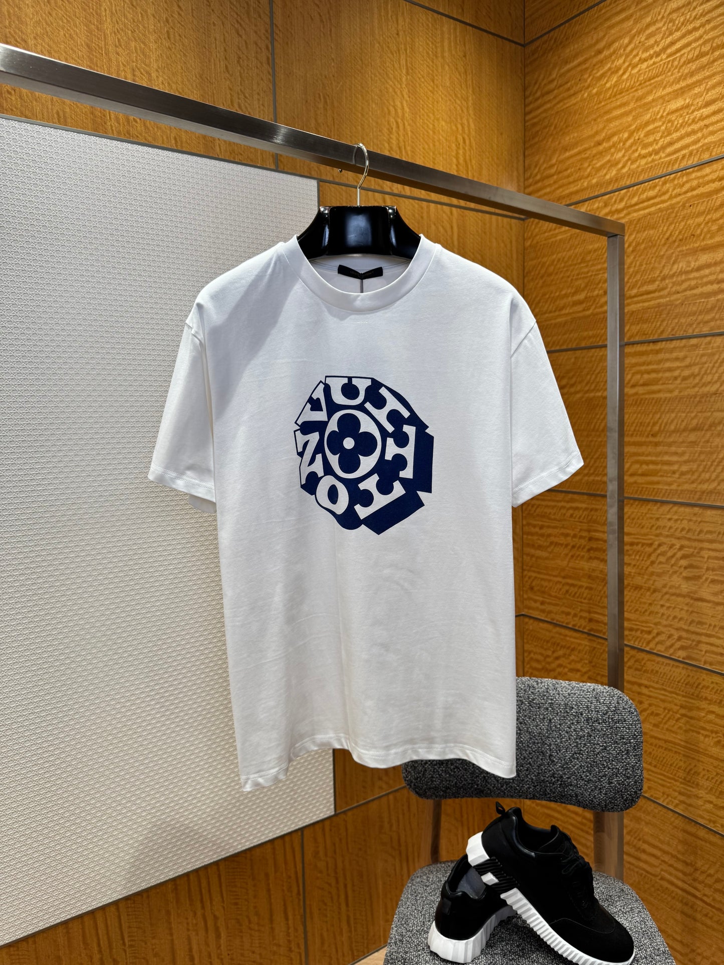 LOU T-SHIRT