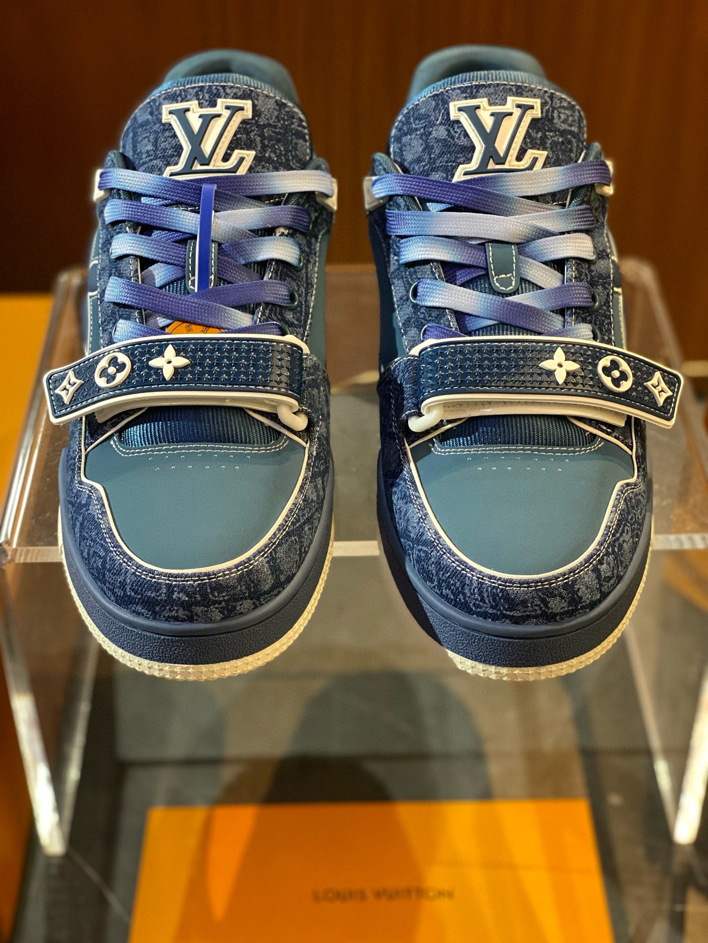 LOU TRAINERS