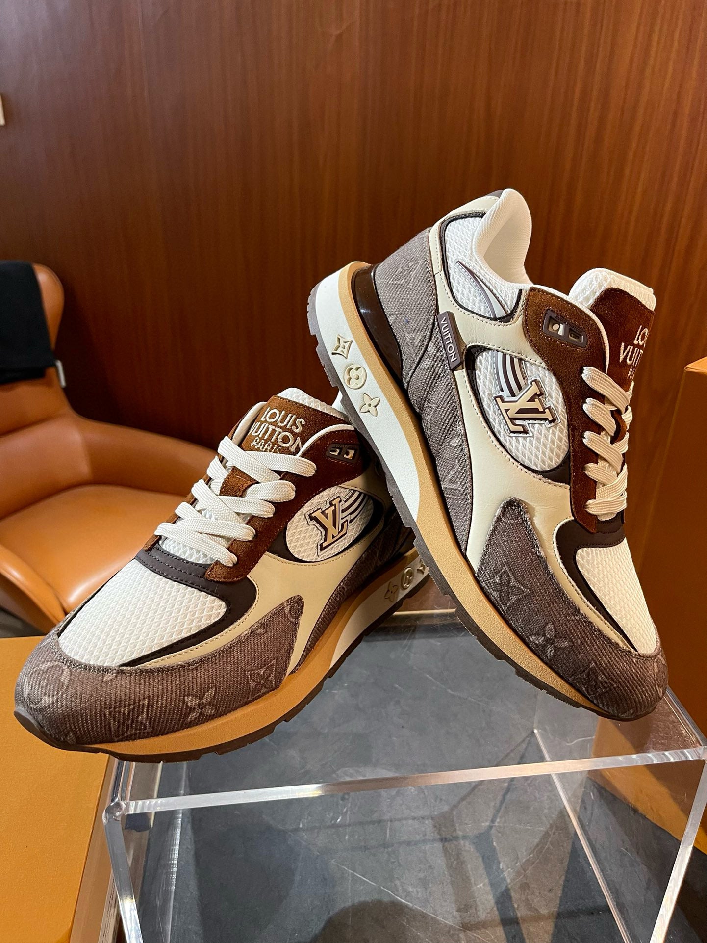 LOU TRAINERS