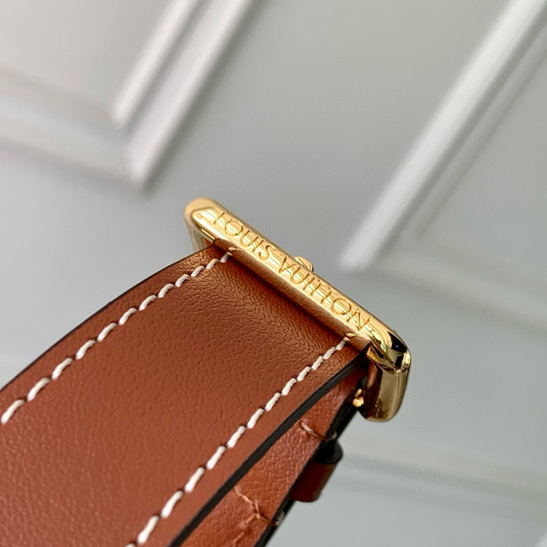 LOU HILLS POCHETTE BAG