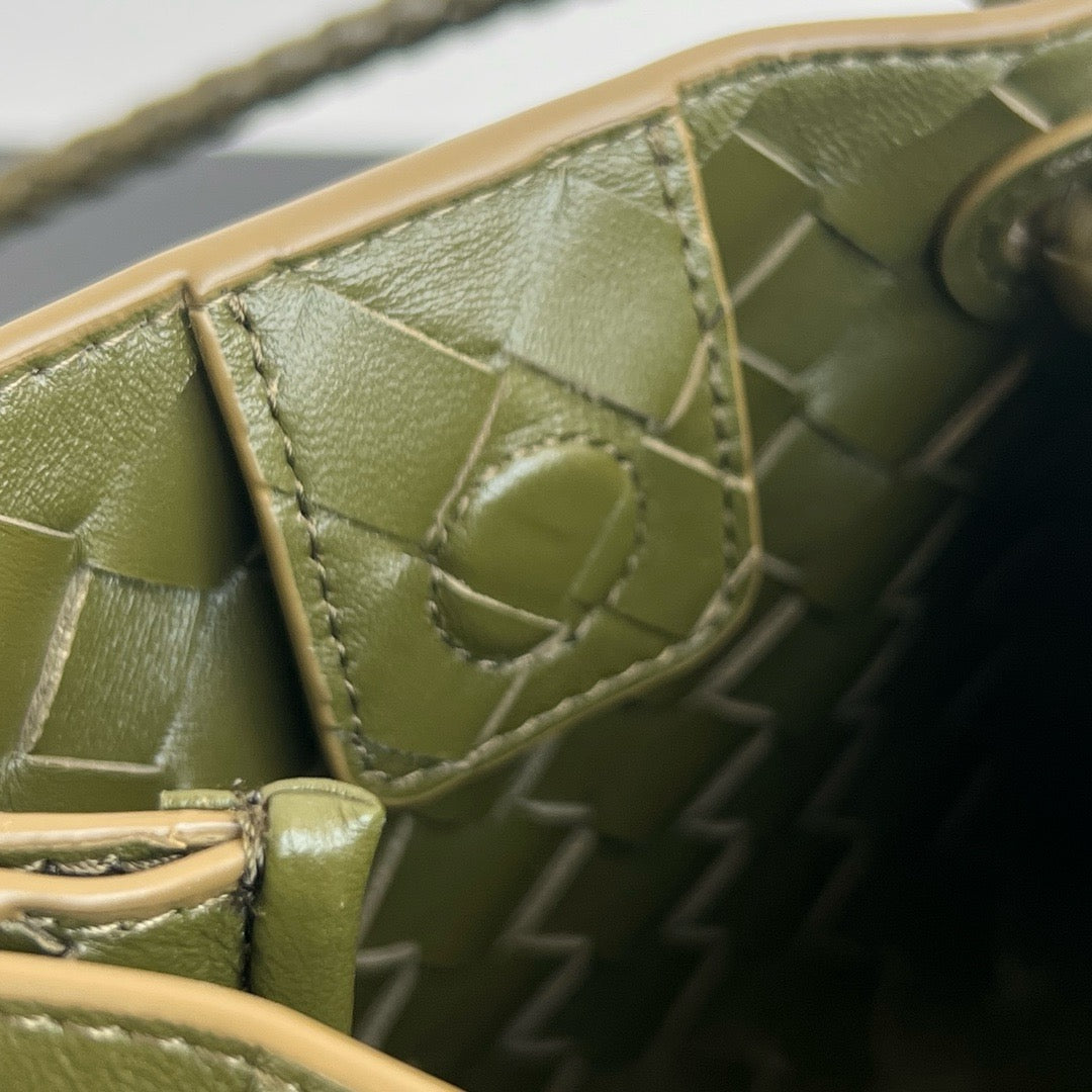 BOTT SMALL PARACHUTE CHAIN BAG