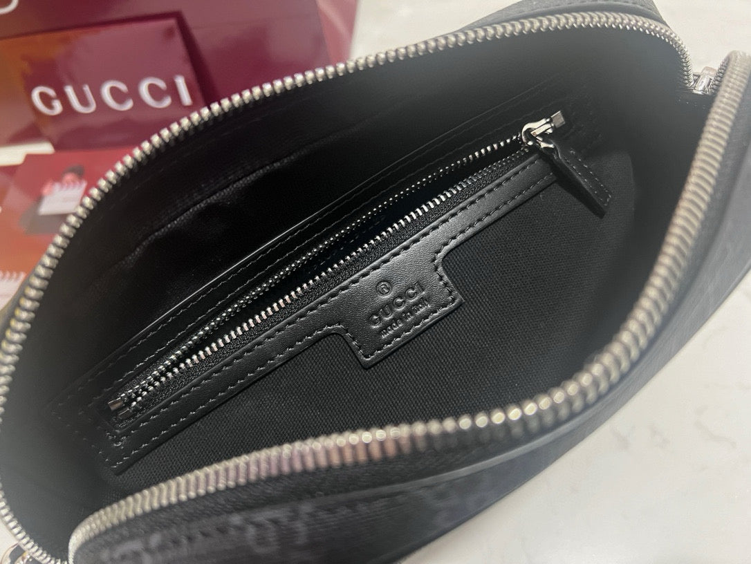 GG POUCH