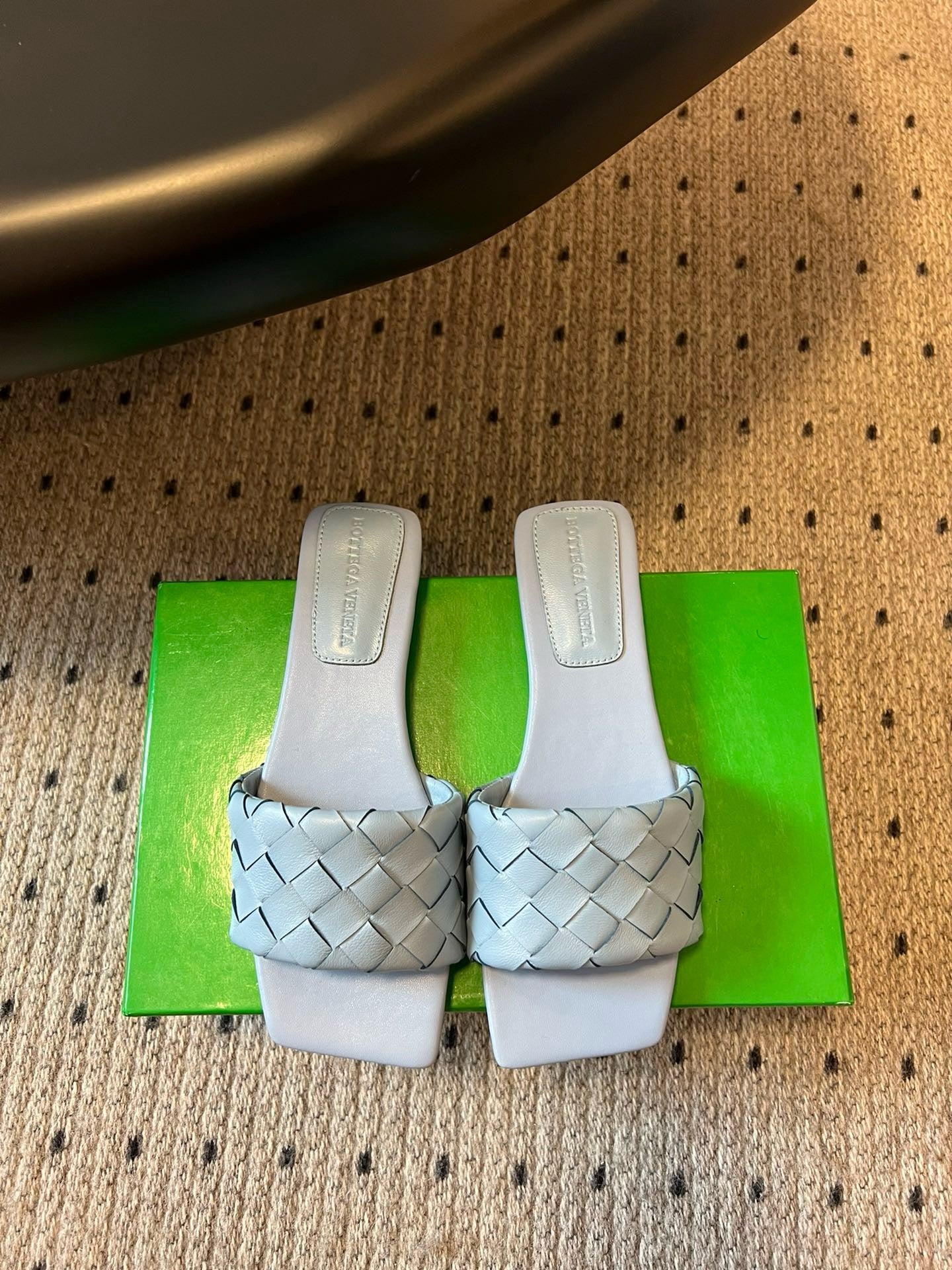 BOTT V SANDALS