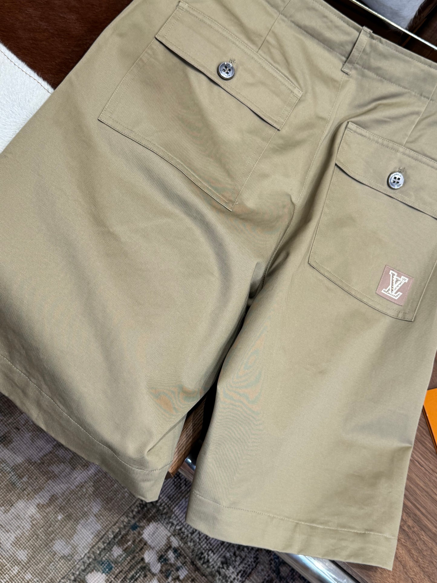 LOU SHORTS