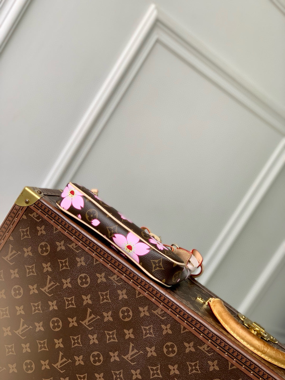 LOU x MURAKAMI POCHETTE BAG