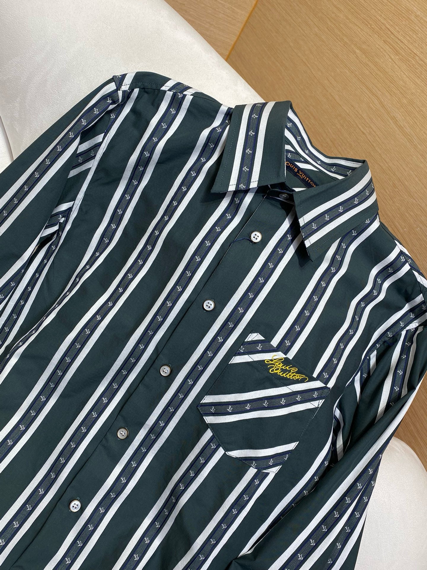 LOU SHIRT