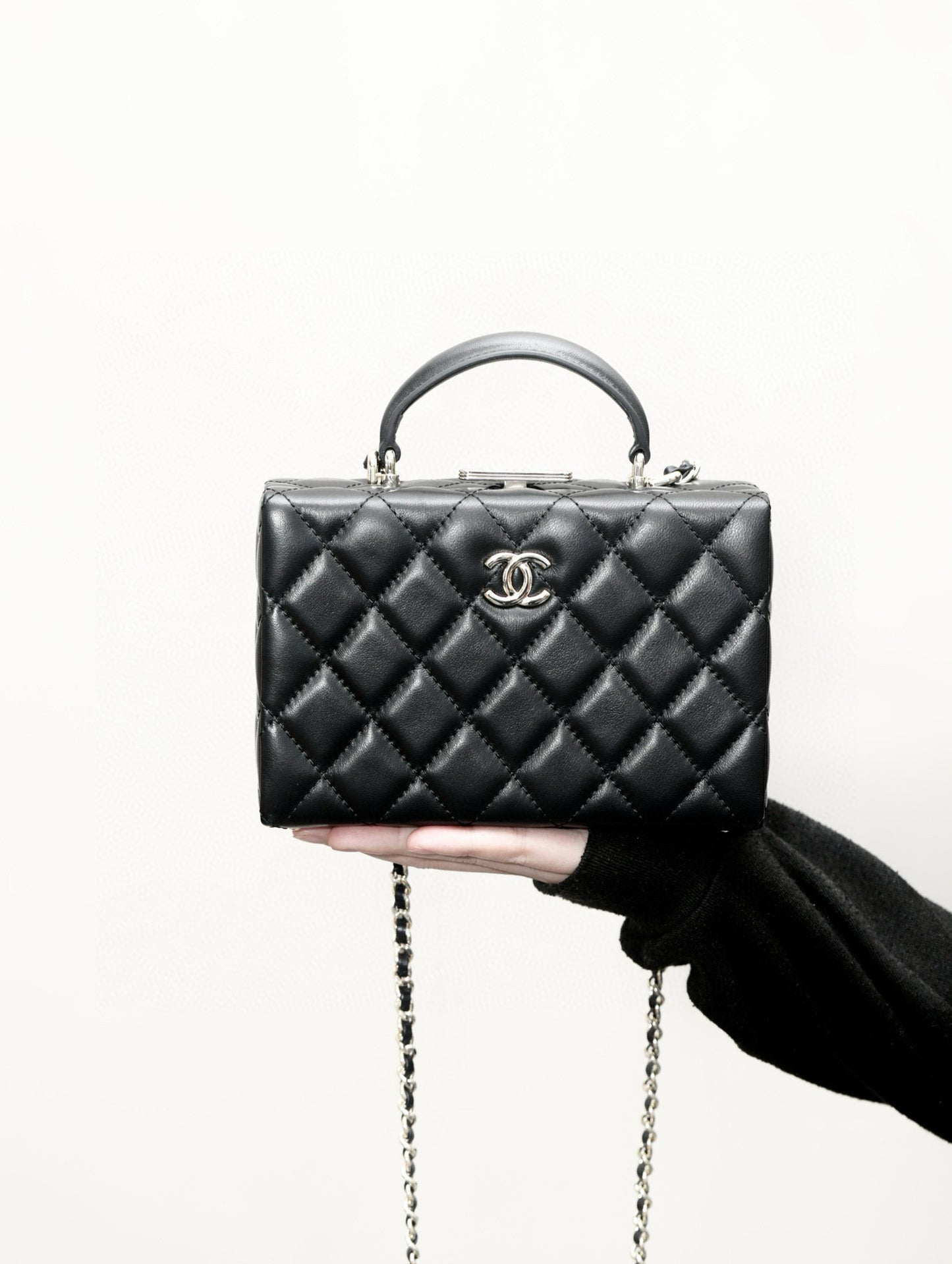 CC SMALL BOX CHAIN BAG