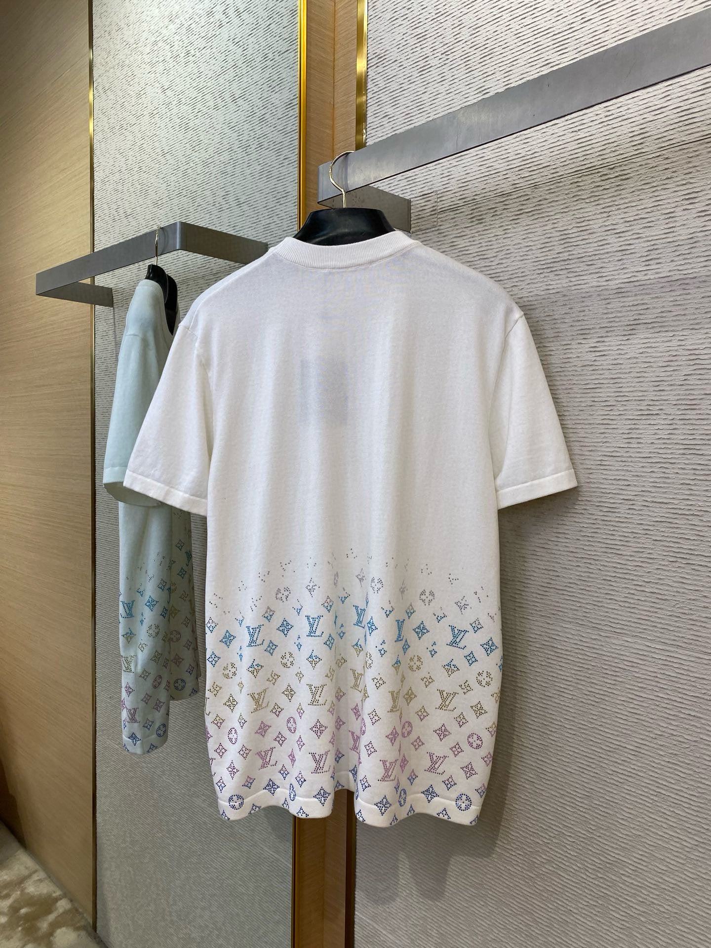 LOU T-SHIRT