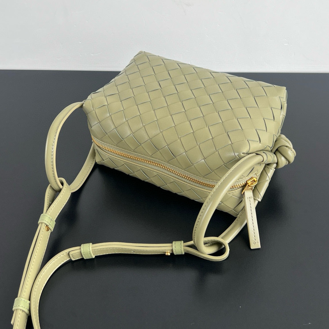 BOTT TOP HANDLE LOOP BAG