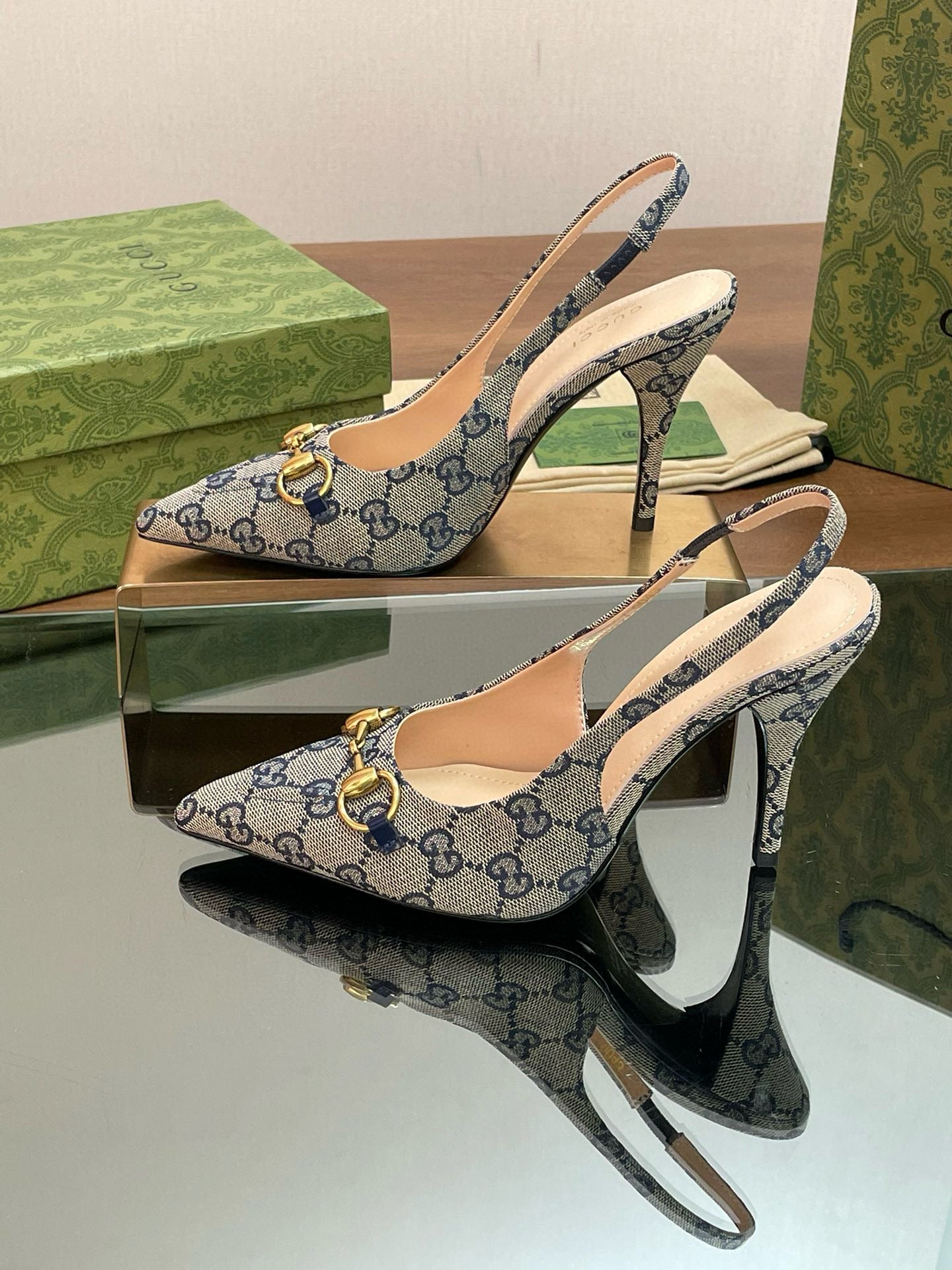 GG HEELS