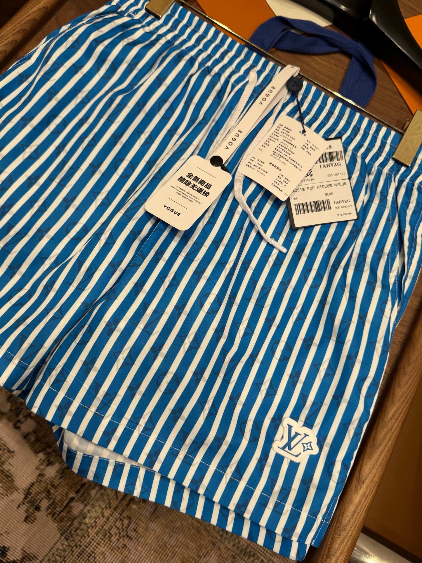 LOU SHORTS