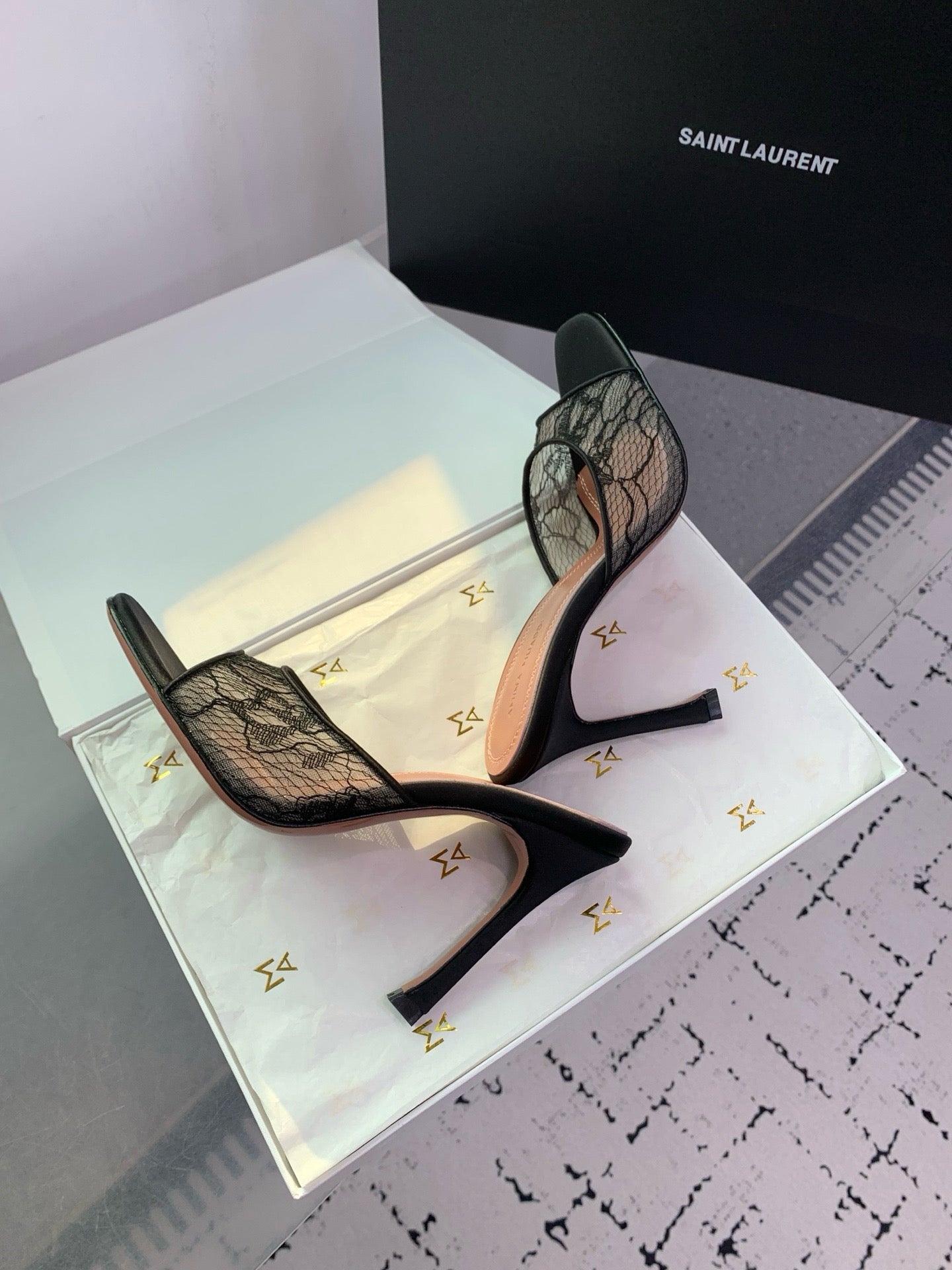 AMINA M HEELS