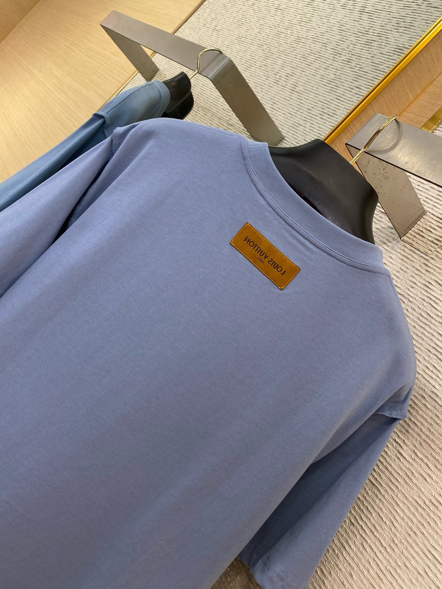 LOU T-SHIRT