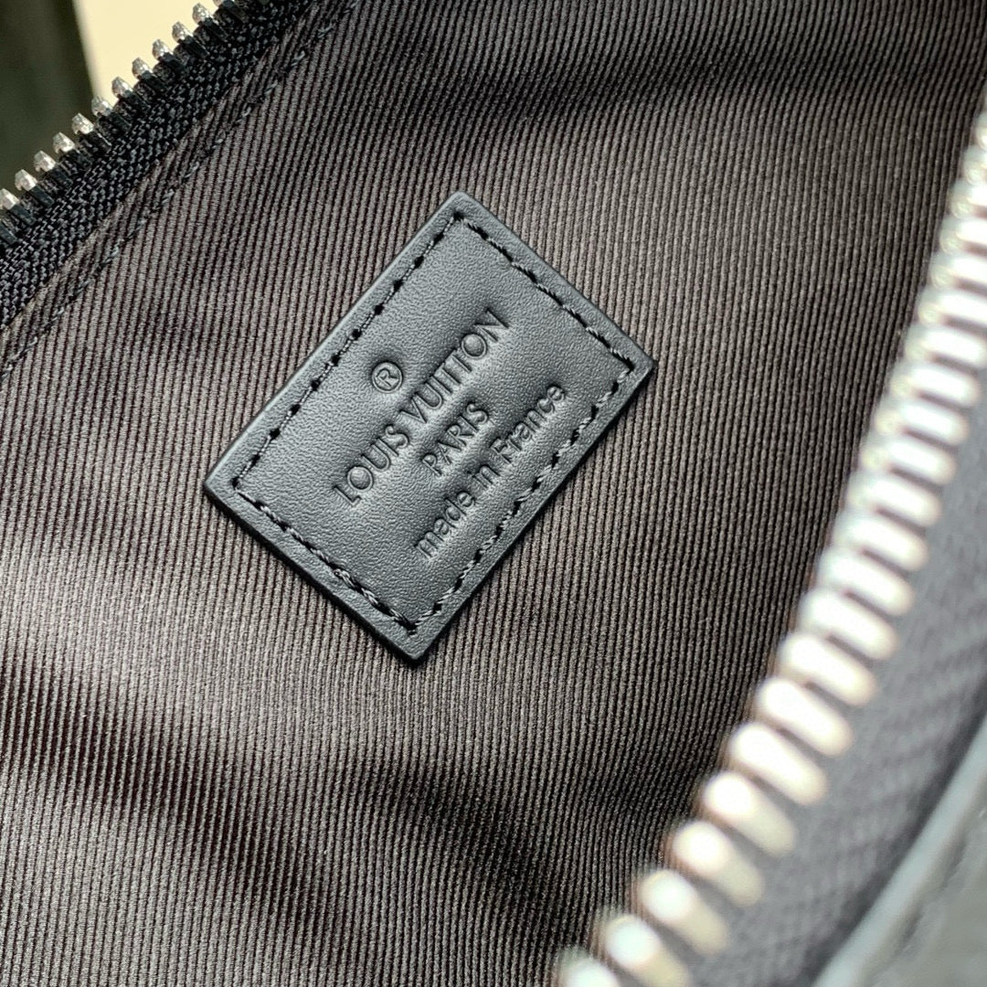 LOU TAKEOFF POUCH