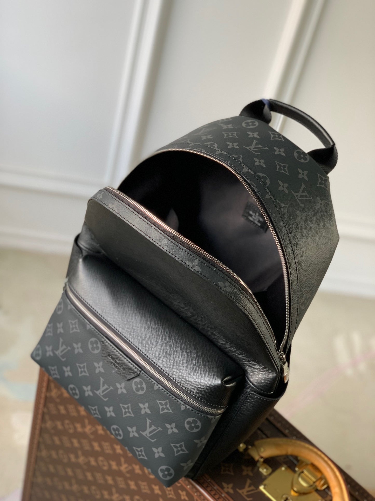 LOU DISCOVERY BACKPACK