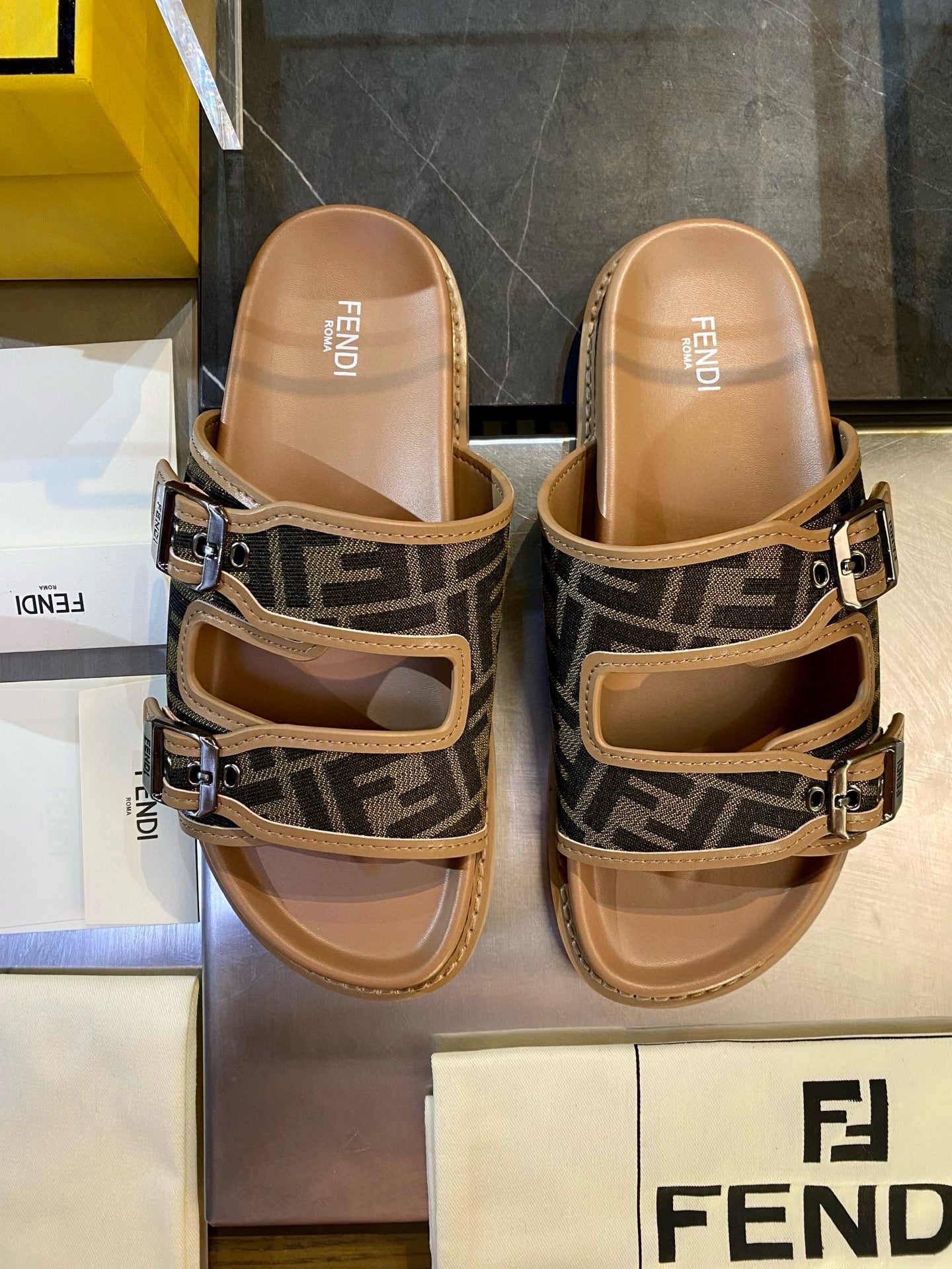 FEN SANDALS