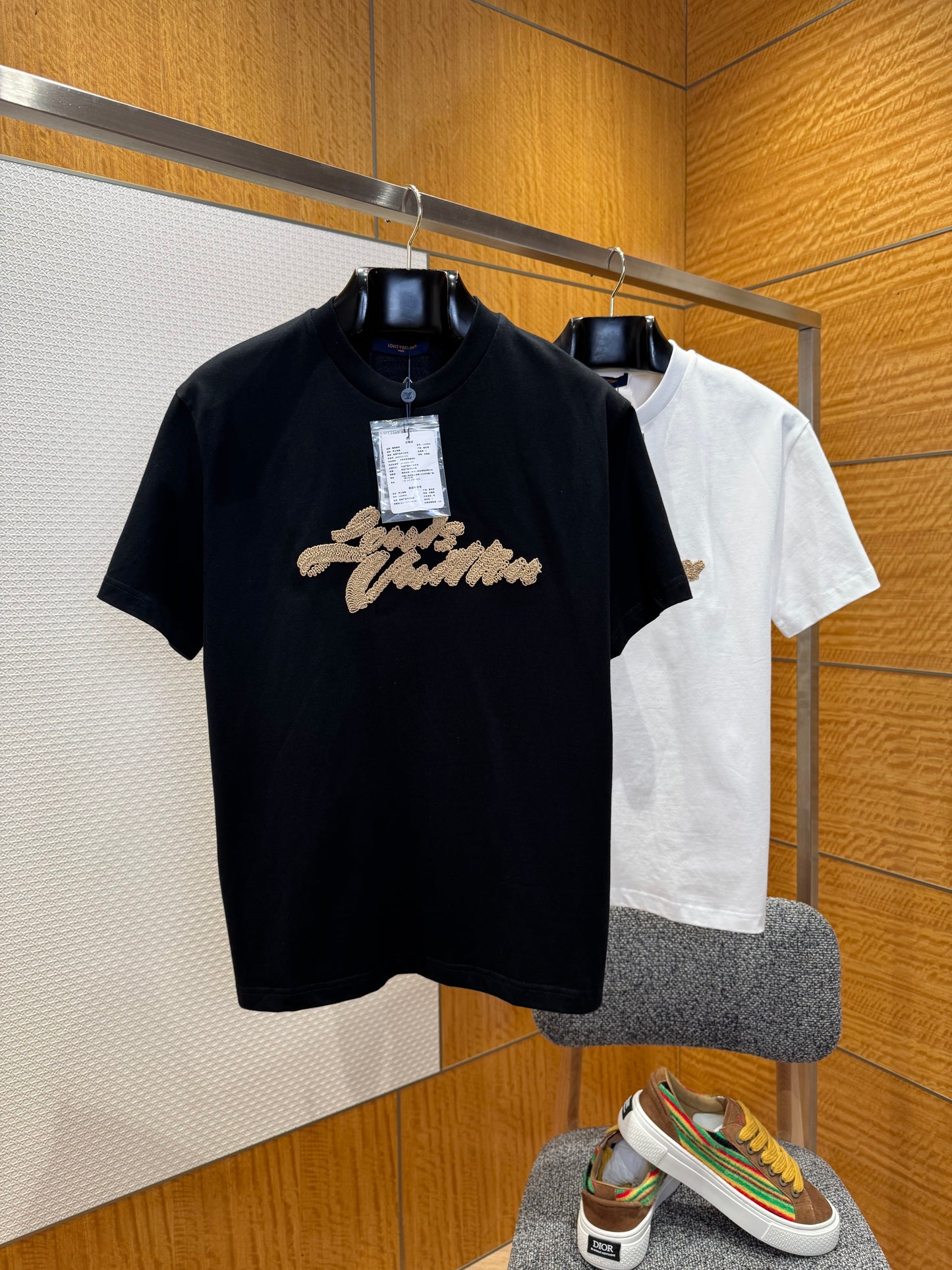 LOU T-SHIRT