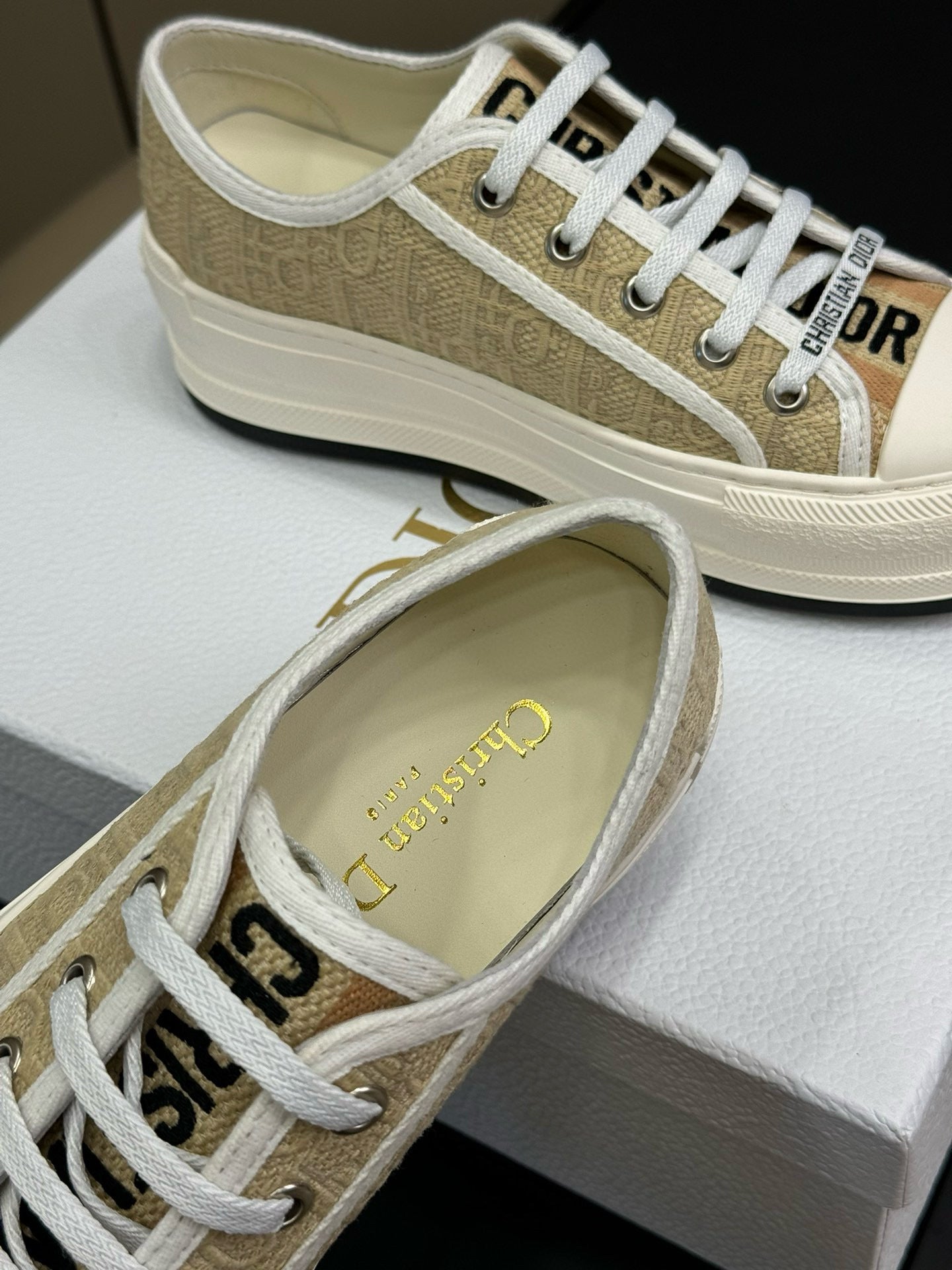 CD PLATFORM SNEAKER