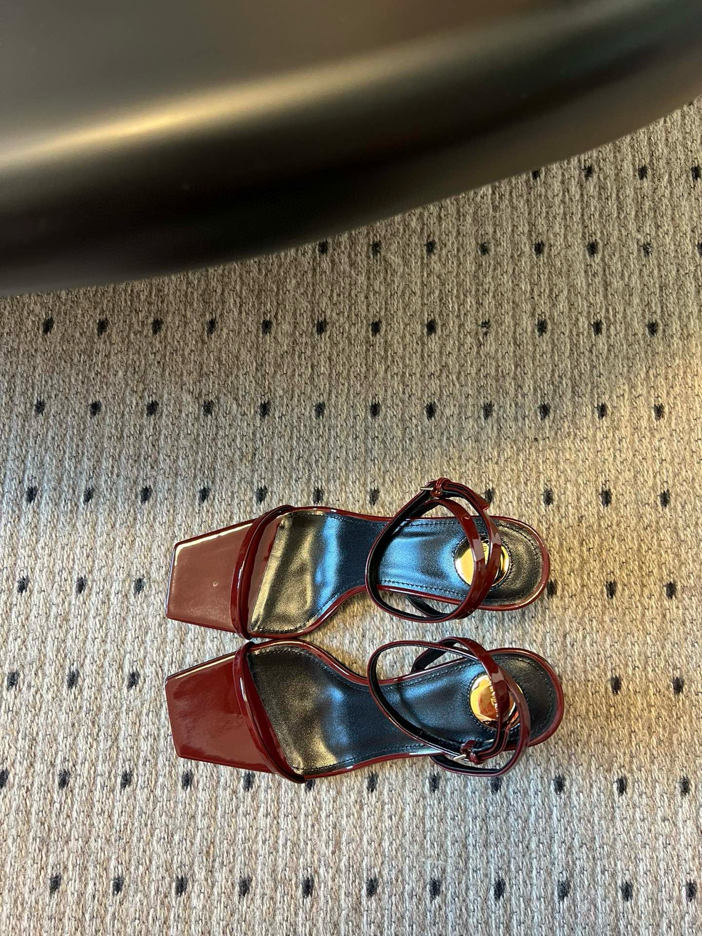 SL HEELS