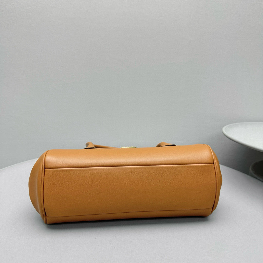 MIU M SHOULDER BAG