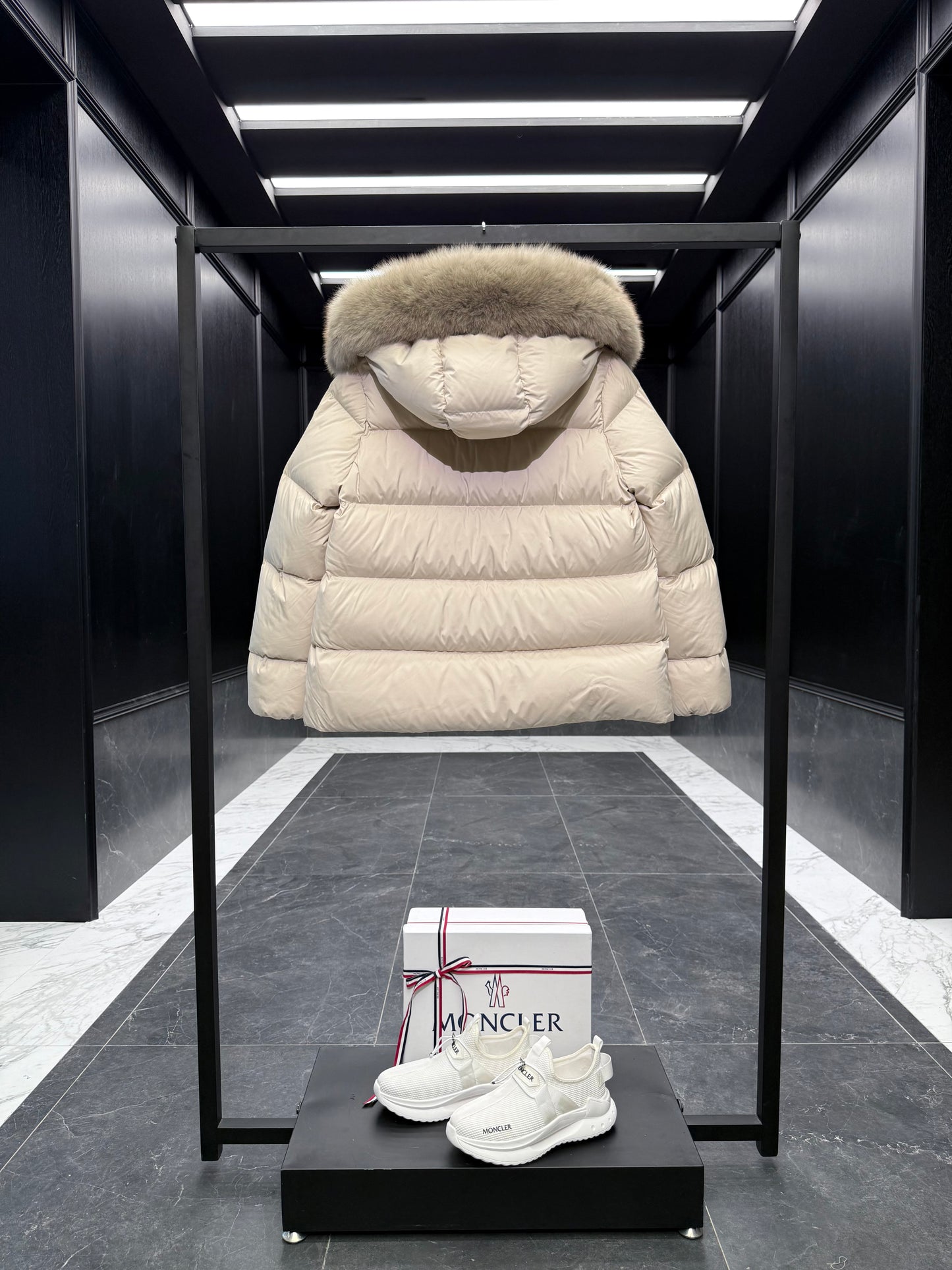 MONC LAICHEFUR JACKET