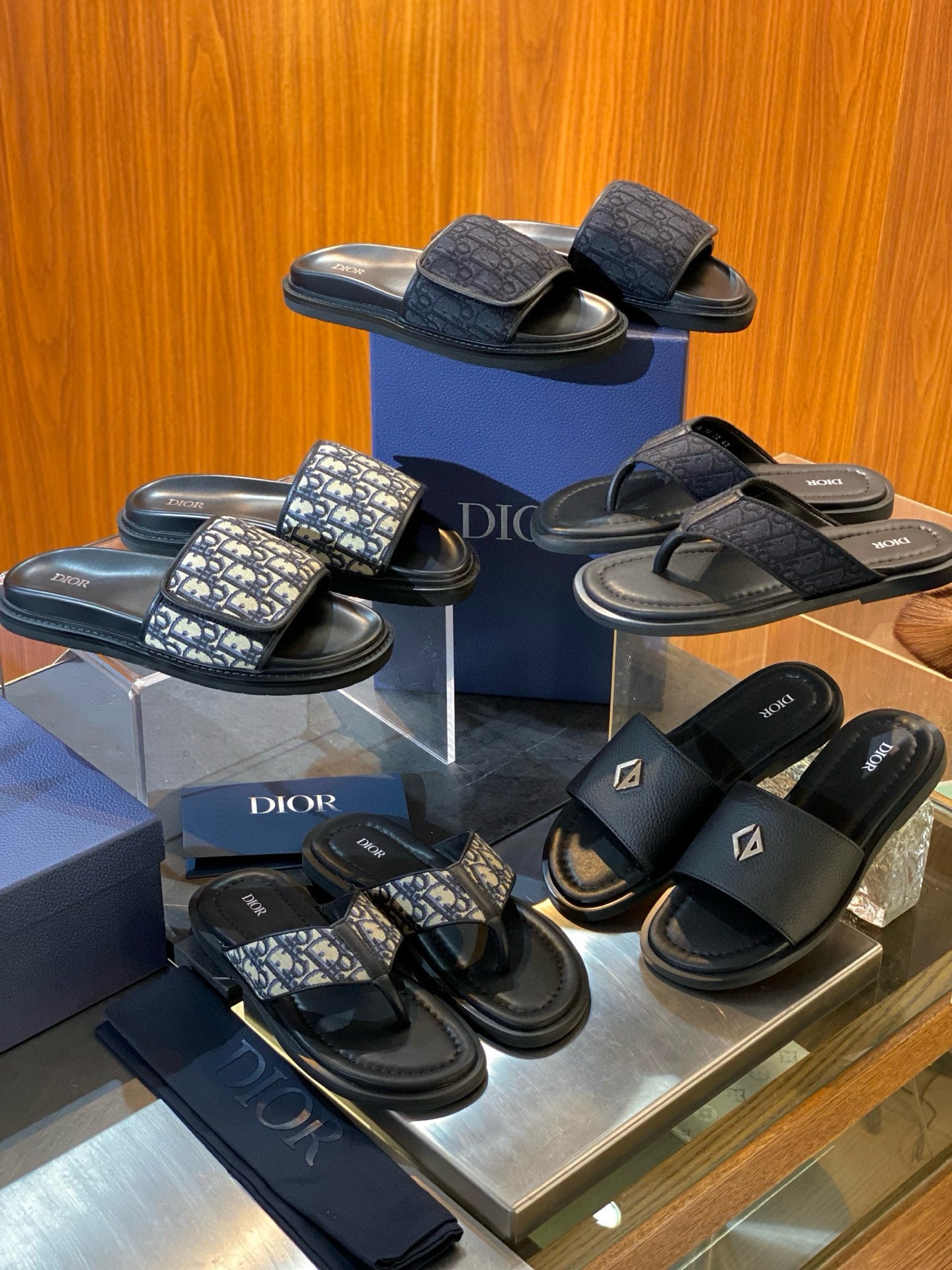 CD ALIAS SANDALS
