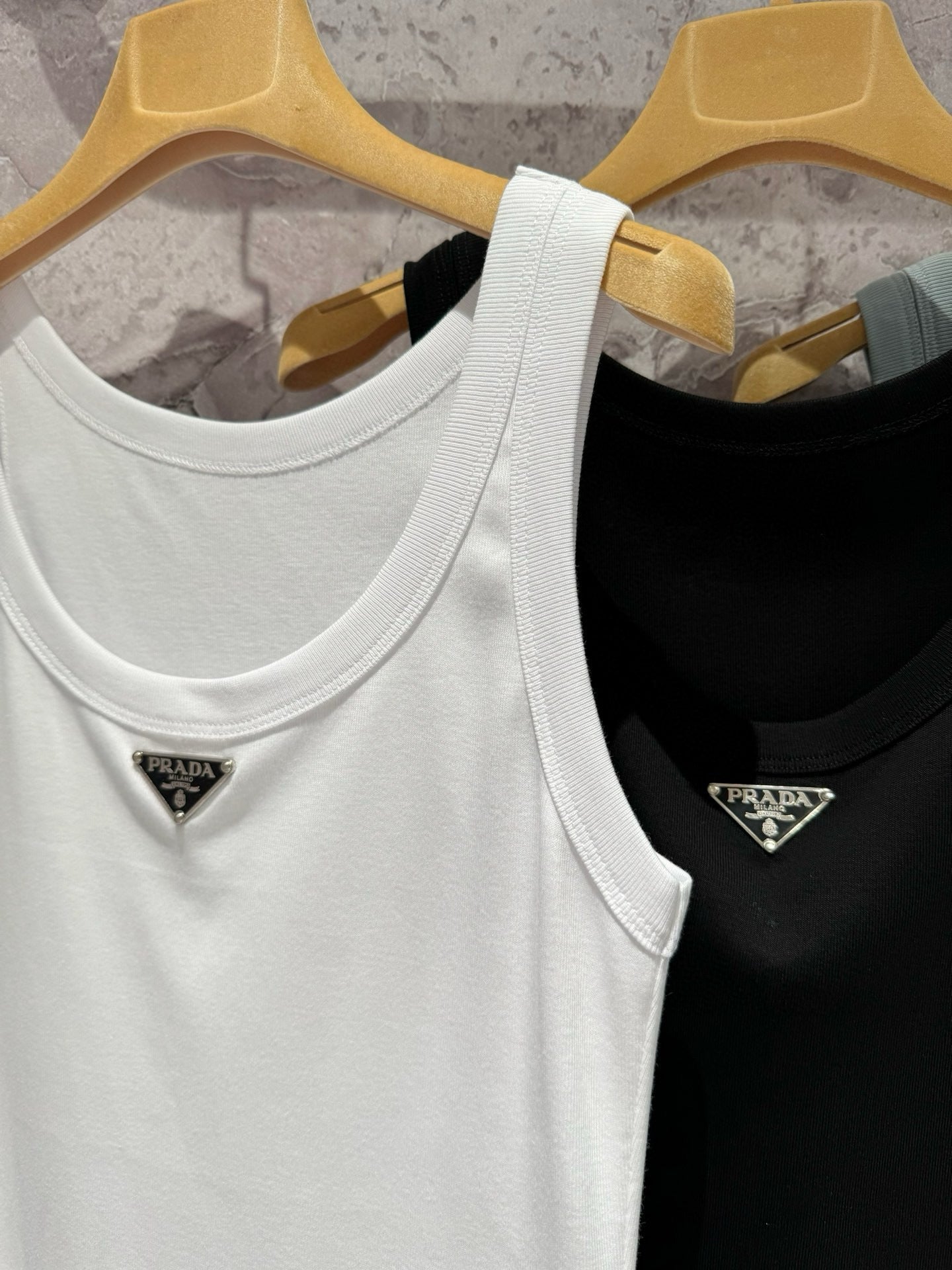 PD TANK TOP