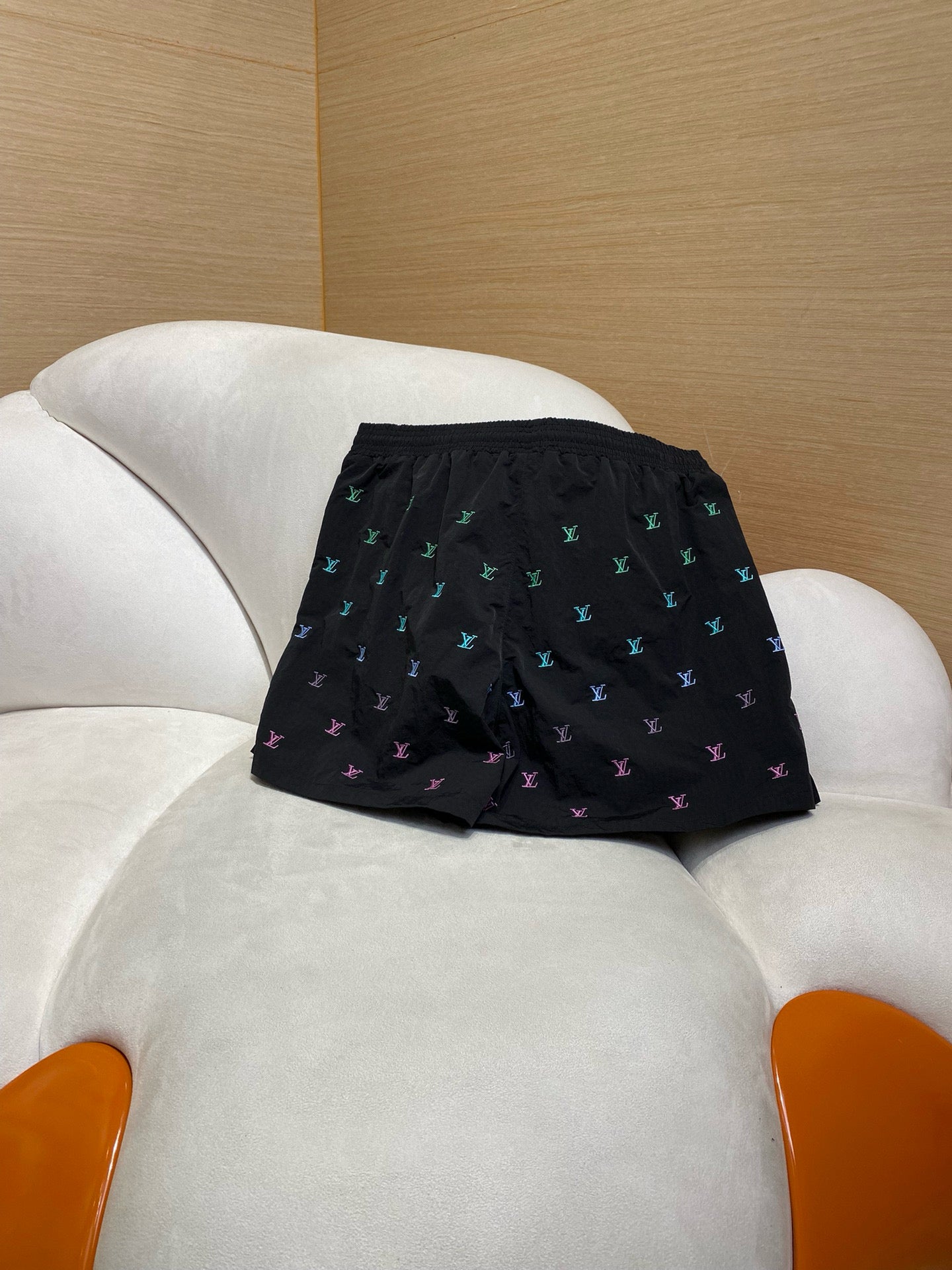 LOU SHORTS