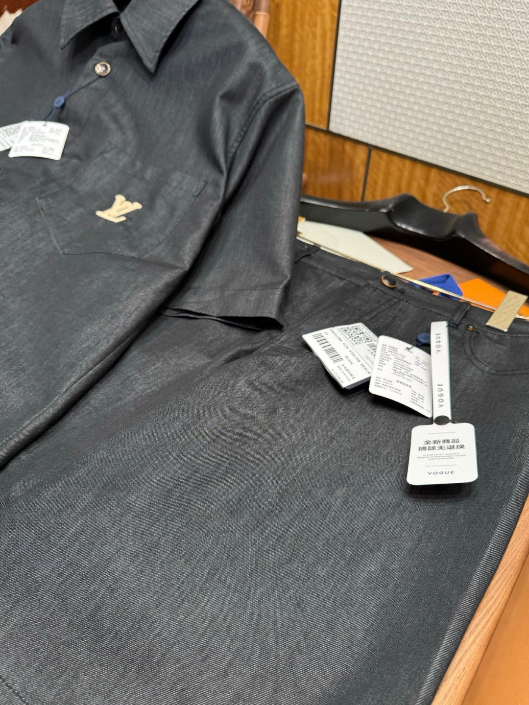 LOU SHIRT
