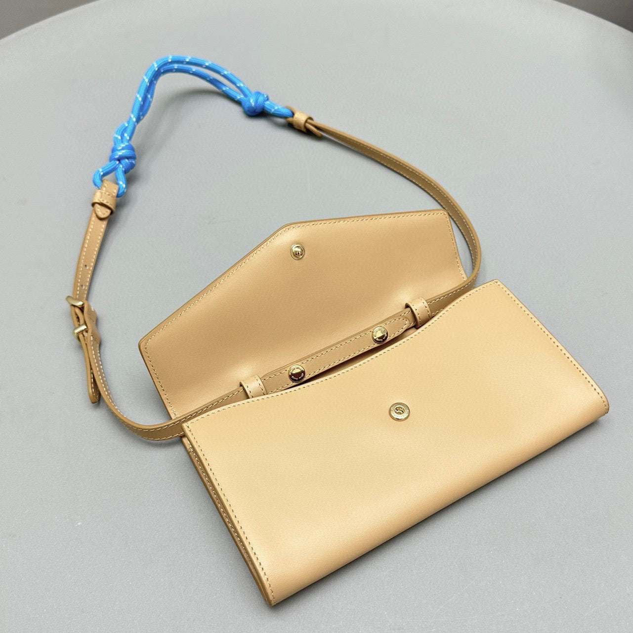 MIU M SHOULDER STRAP WALLET