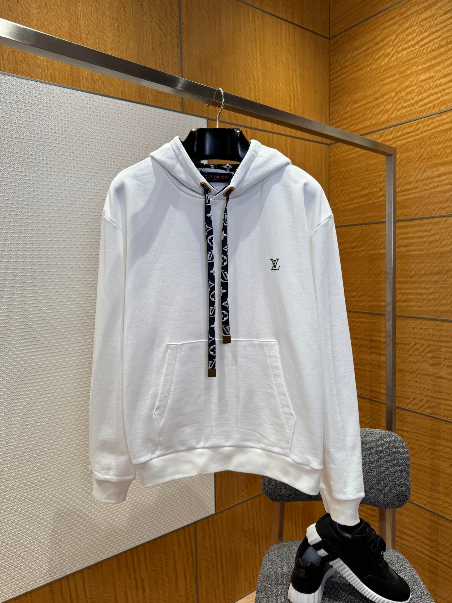 LOU HOODIE
