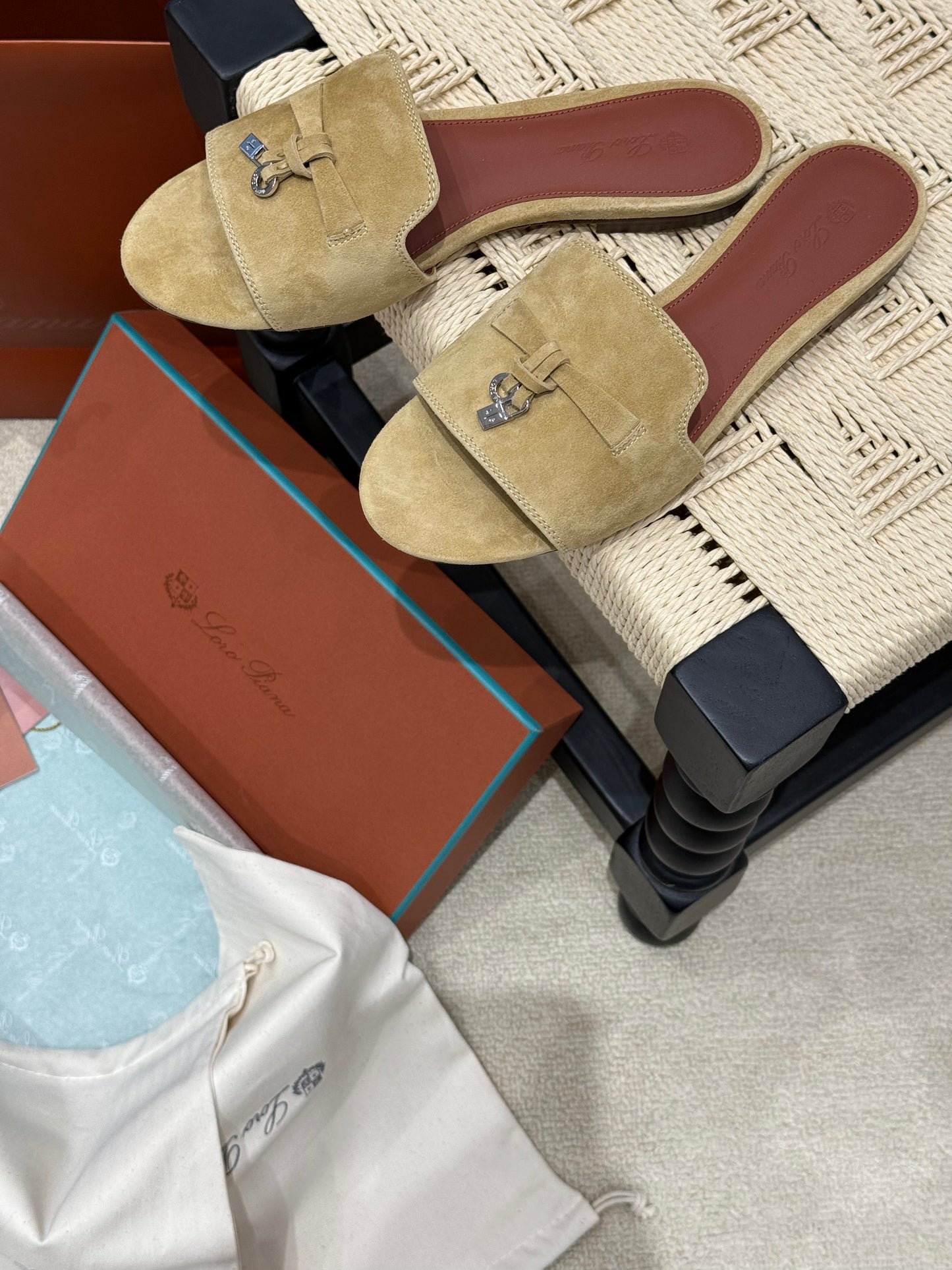 LORO P SUMMER CHARM SLIPPER