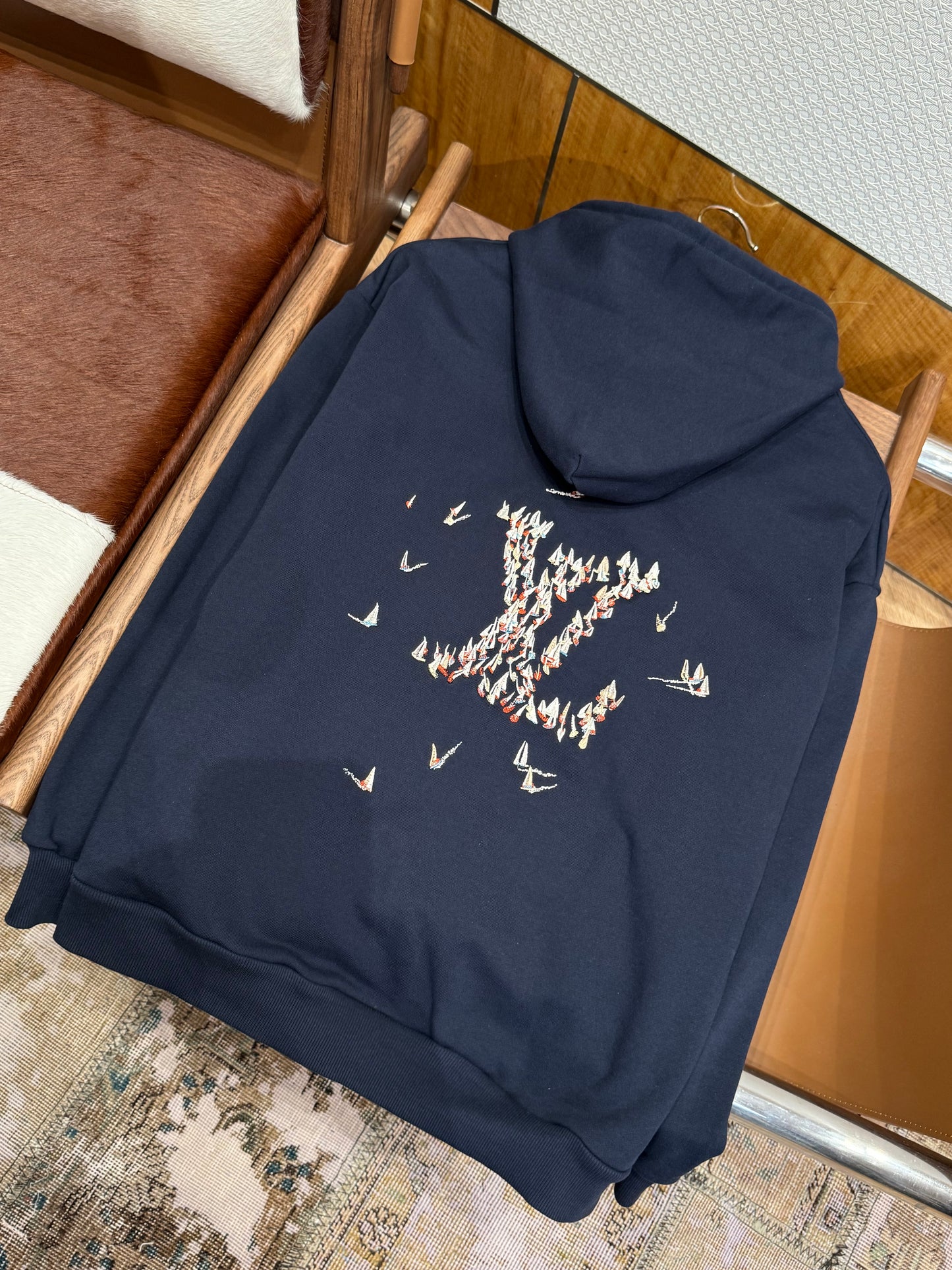 LOU HOODIE