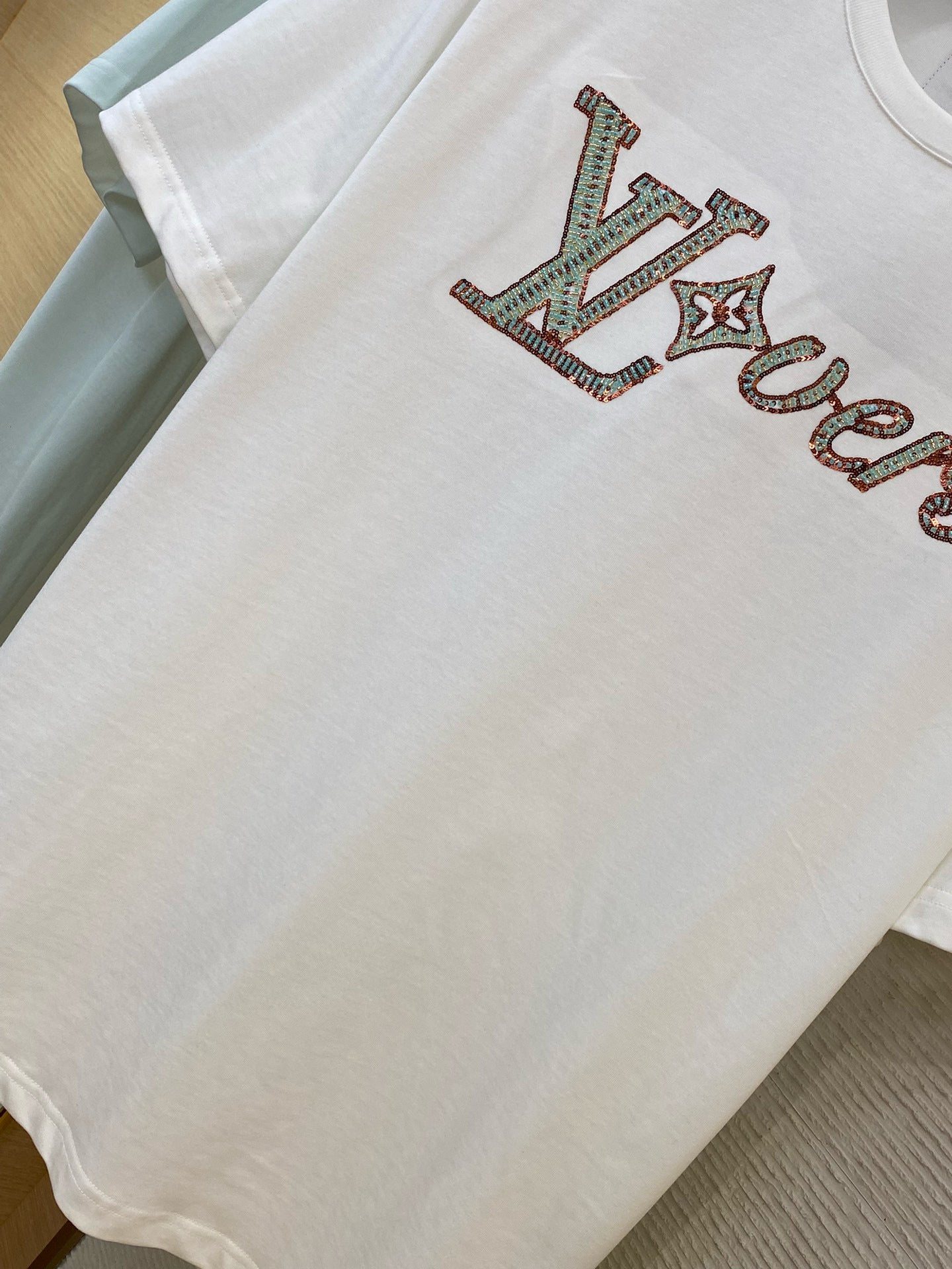 LOU T-SHIRT