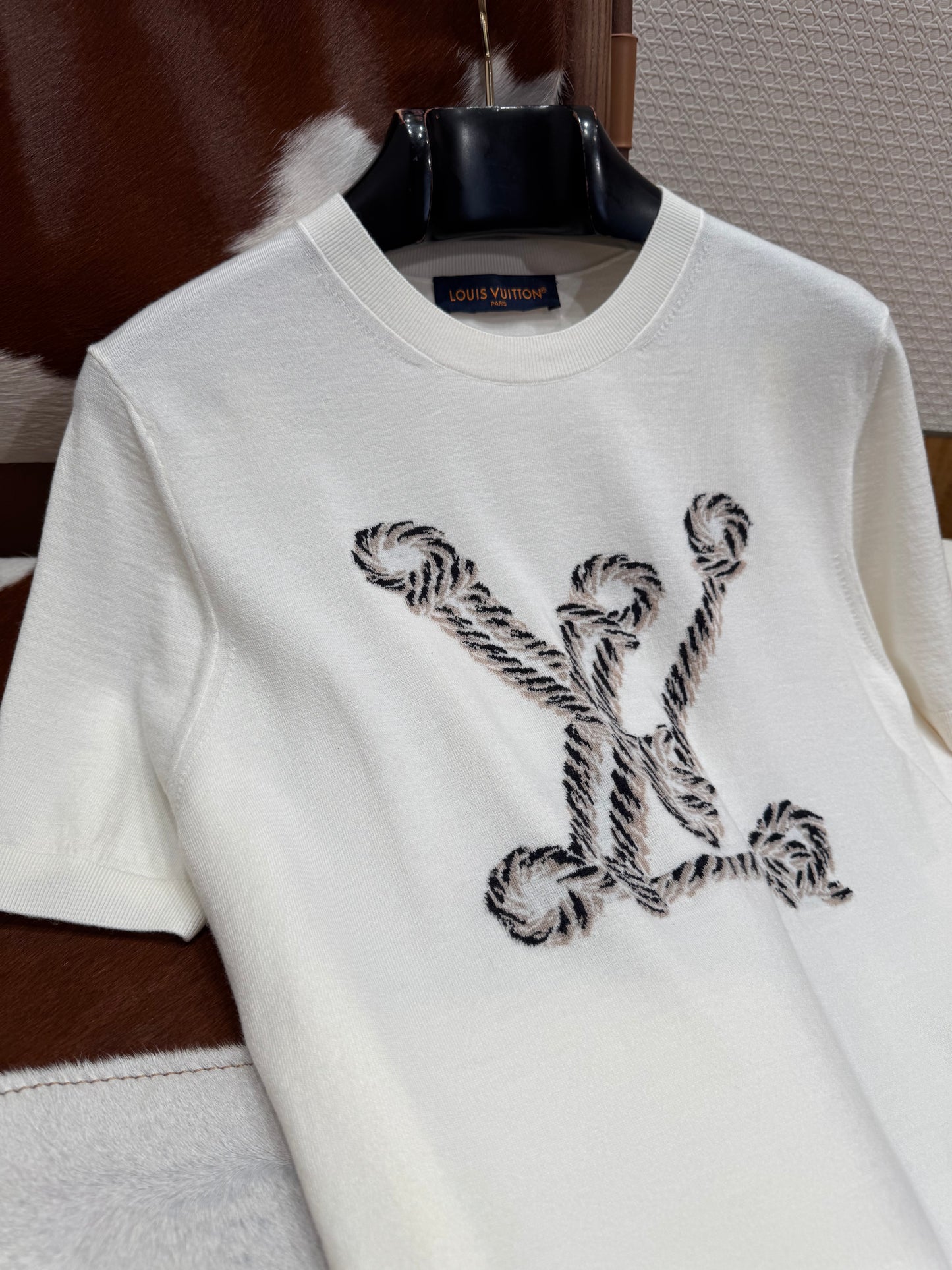 LOU T-SHIRT