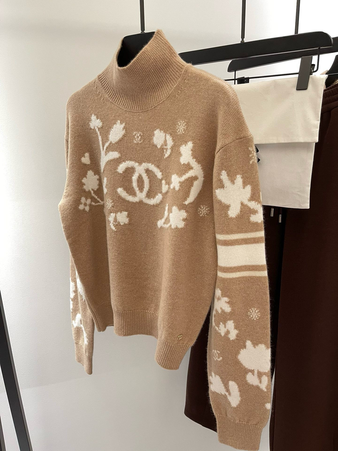 CC SWEATER