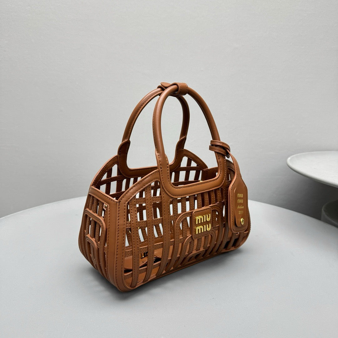 MIU M LEATHER BASKET BAG