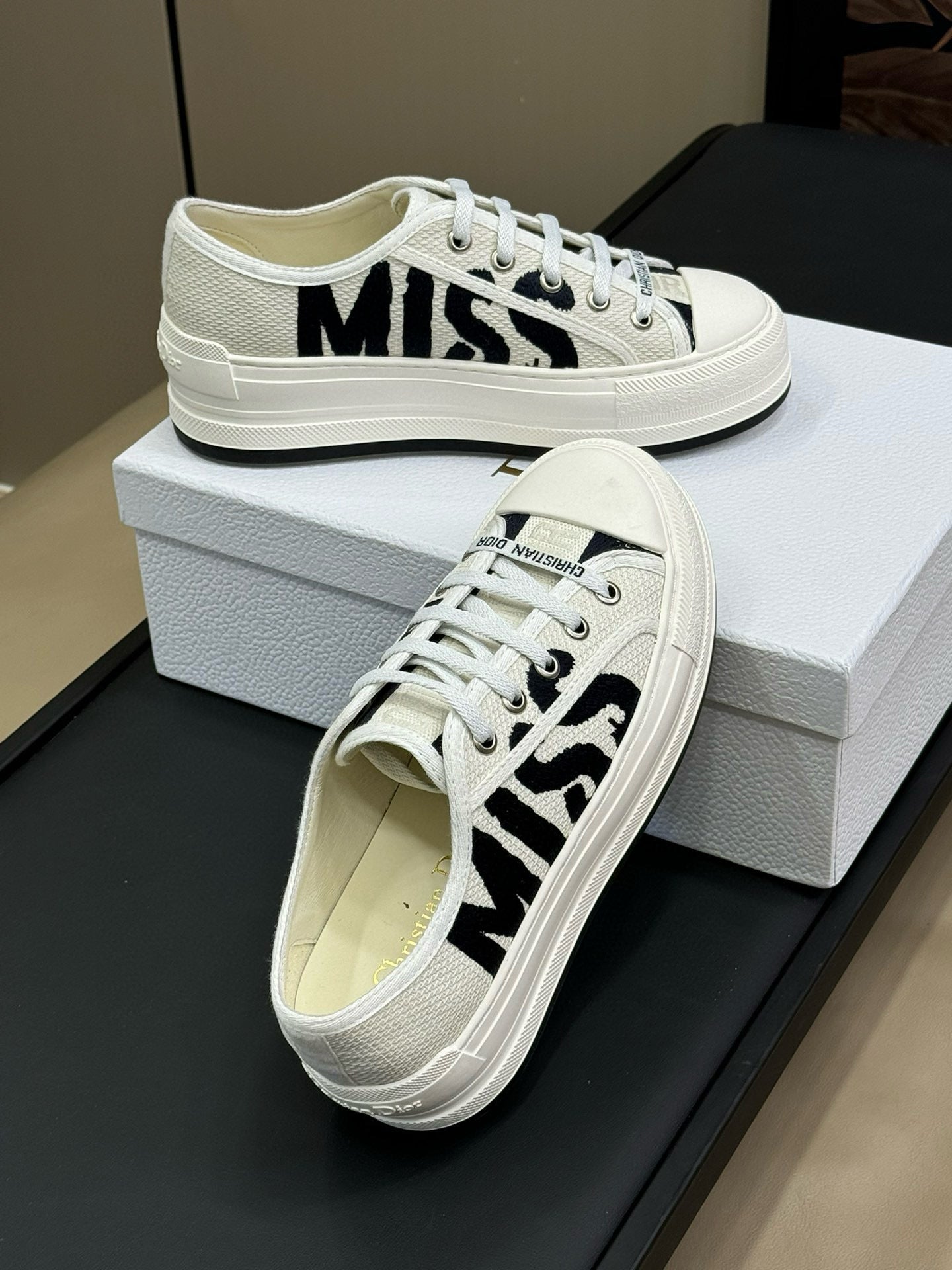 CD PLATFORM SNEAKER