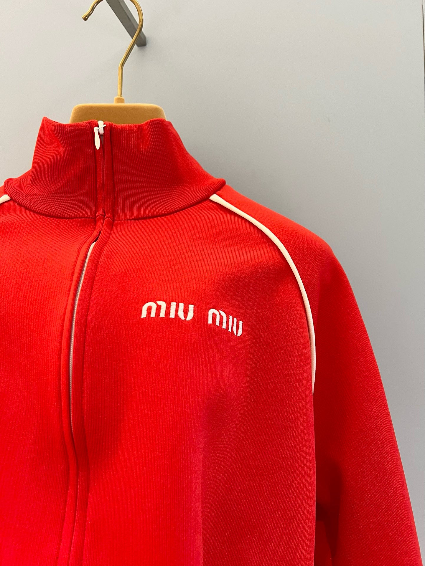 MIU M ZIP SWEATSHIRT