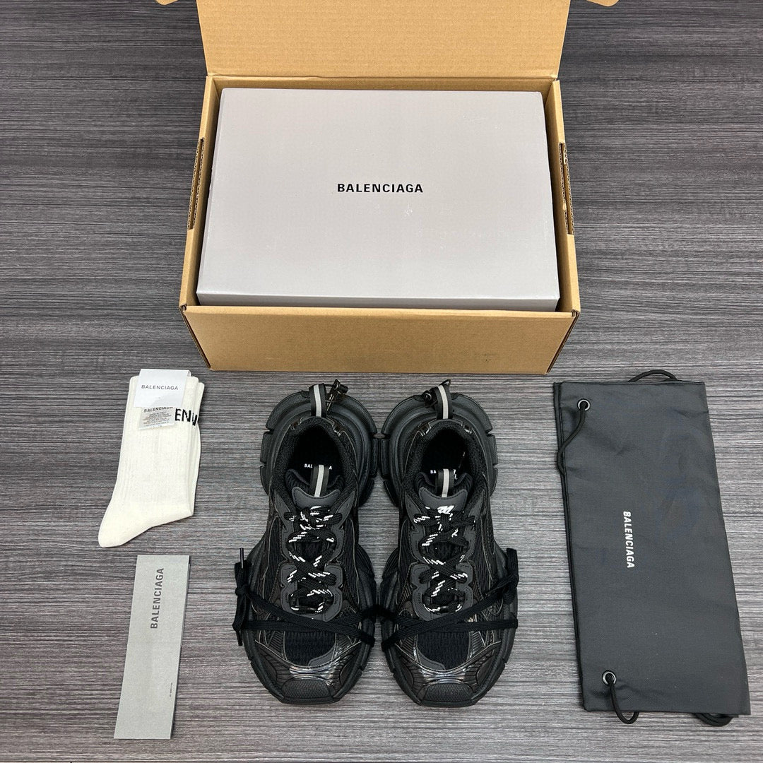 BAL 3XL TRAINERS