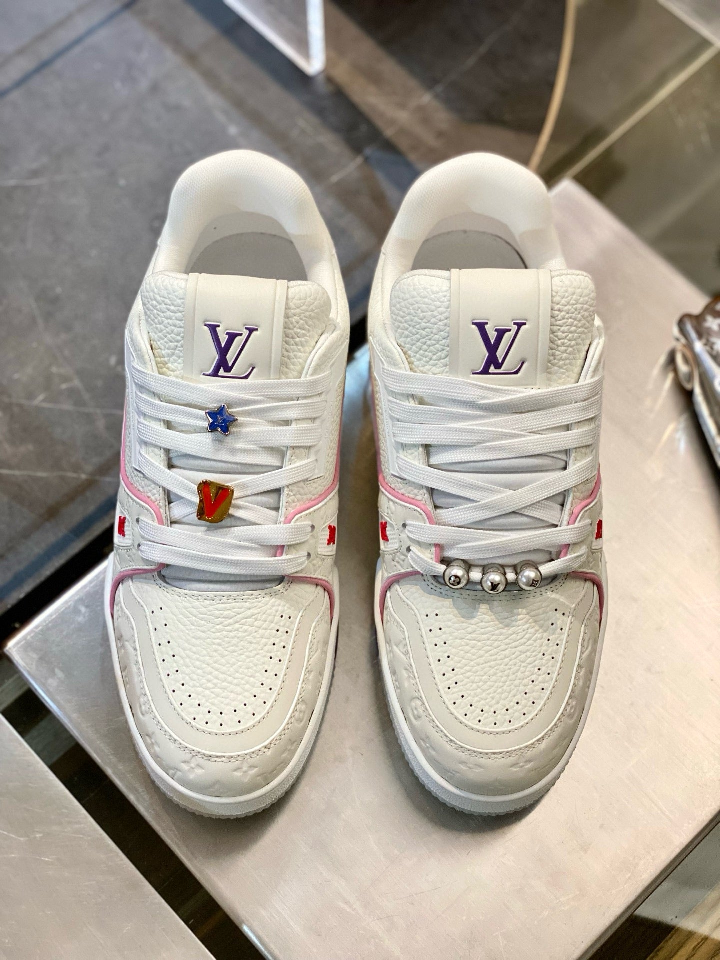 LOU TRAINERS