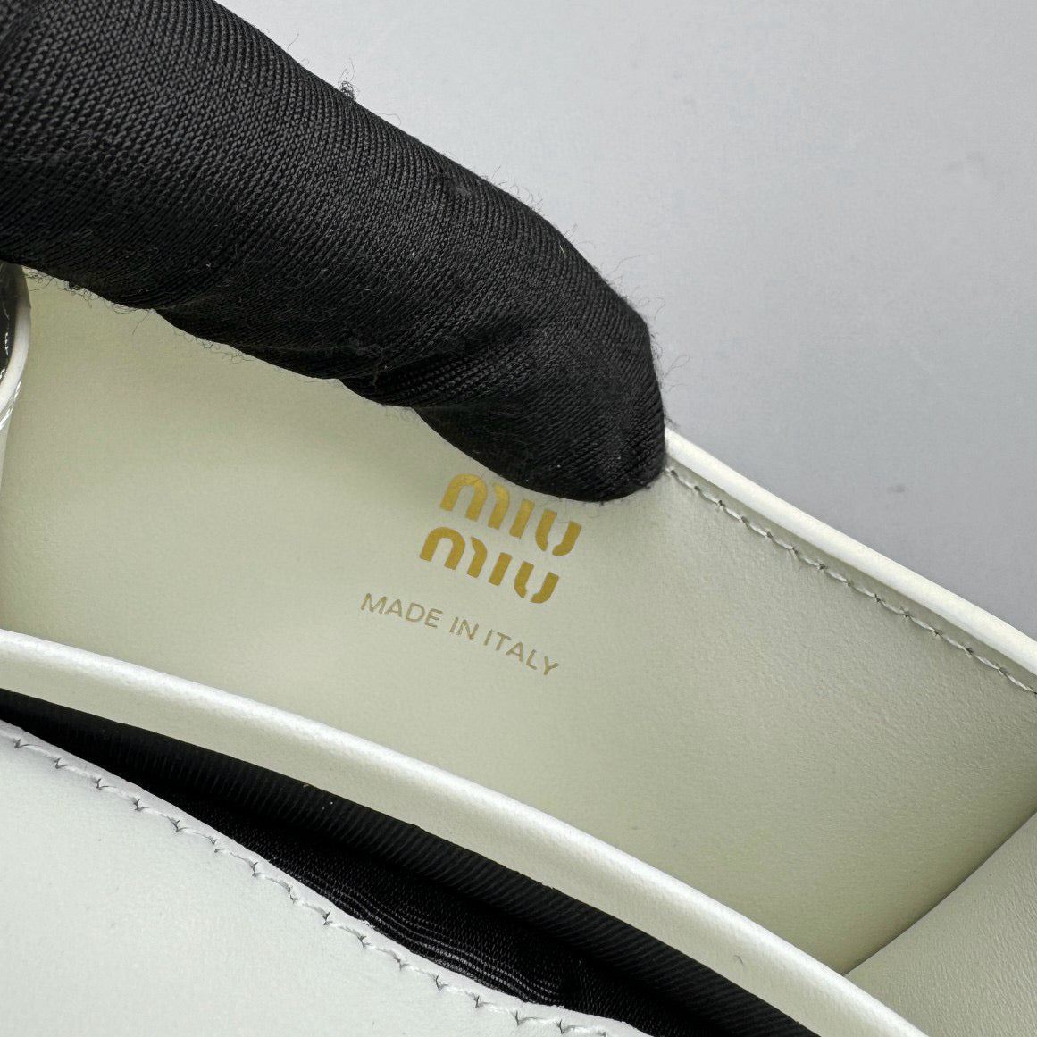MIU M SHOULDER STRAP WALLET