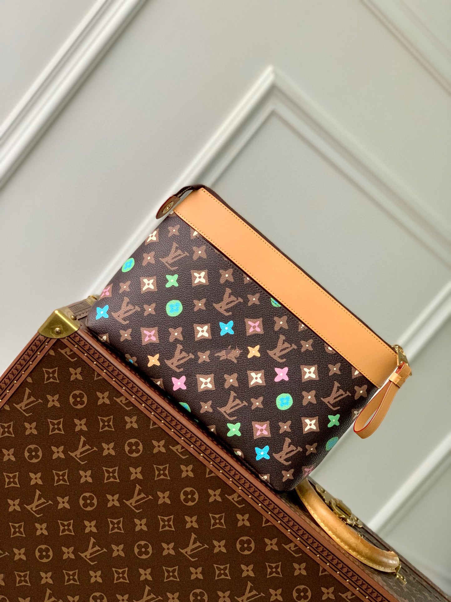 LOU POCHETTE VOYAGE SOUPLE POUCH