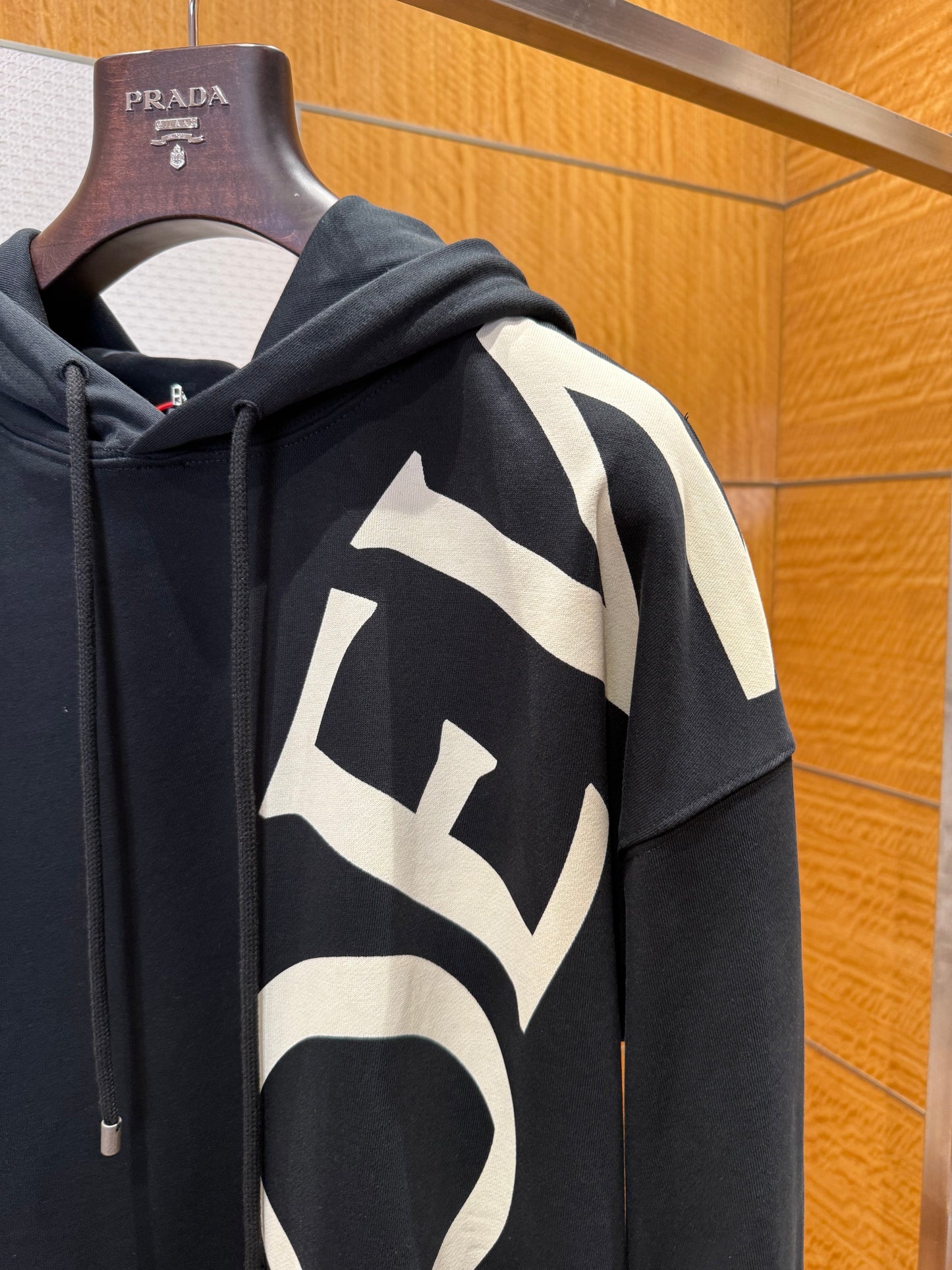 LOEW HOODIE