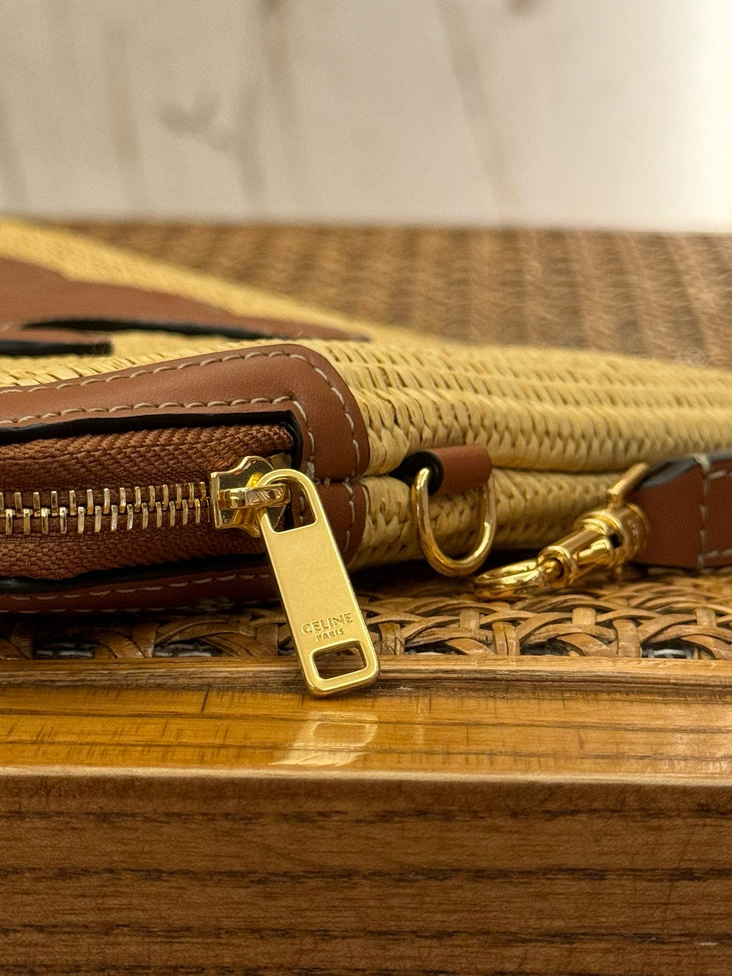 CEL SMALL POUCH WITH STRAP