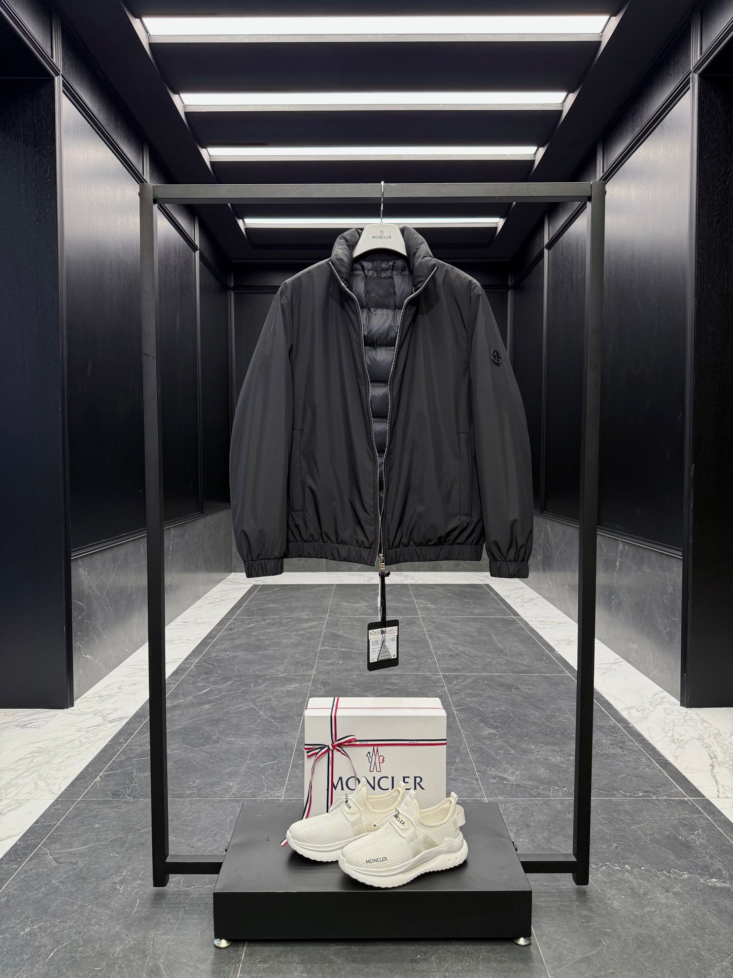 MONC LUSERNA JACKET