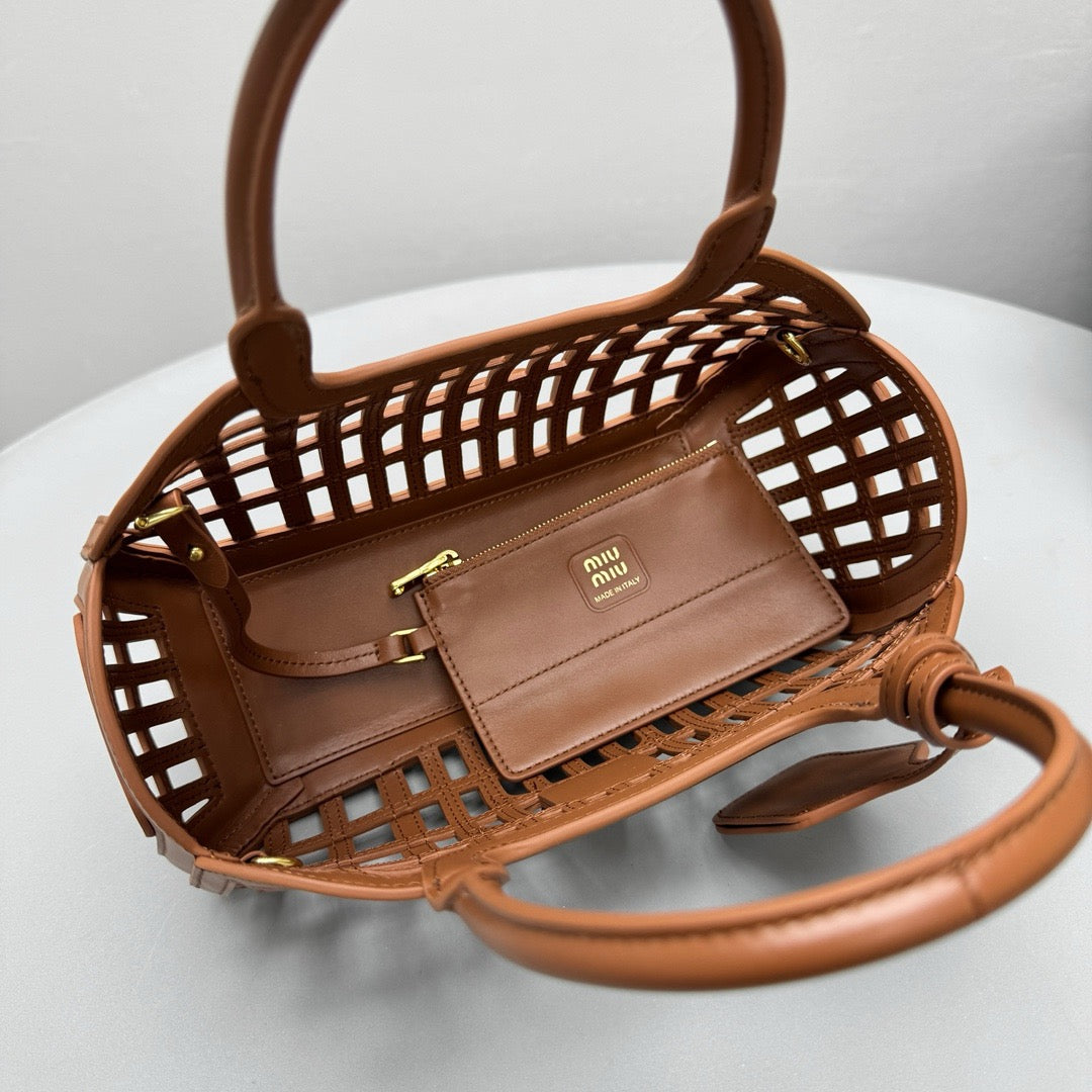 MIU M LEATHER BASKET BAG