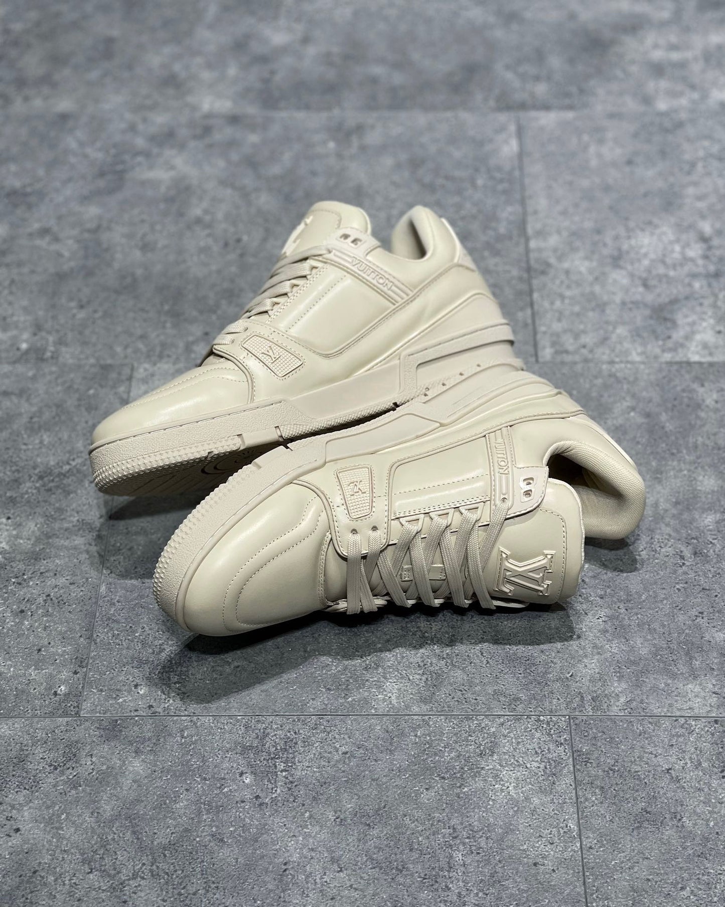 LOU TRAINERS