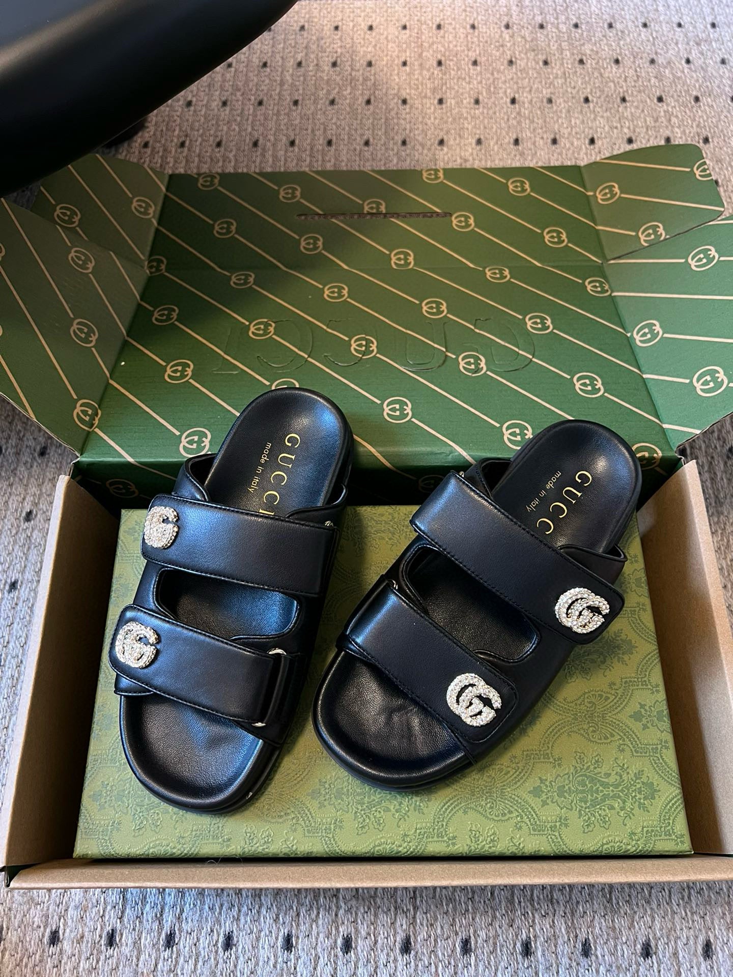 GG SANDALS