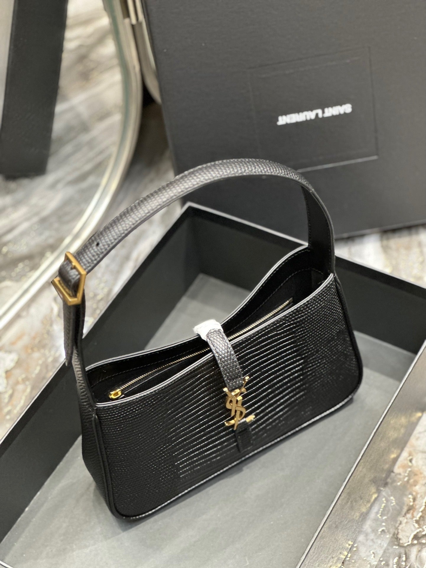 SL LE 5 A 7 HOBO BAG